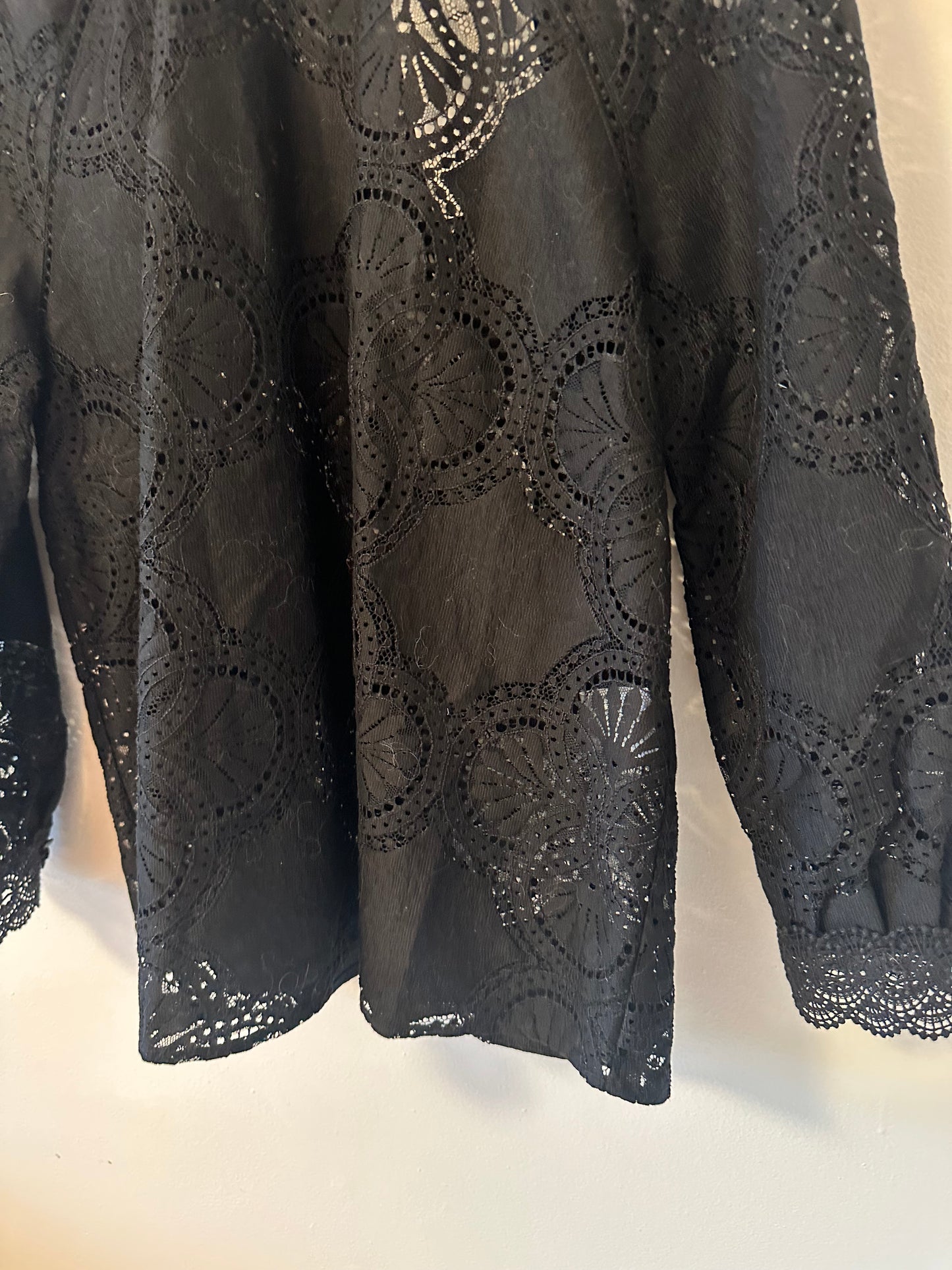 NWT Sezane Bianca Black Lace Organic Cotton Blouse | Size EU 42