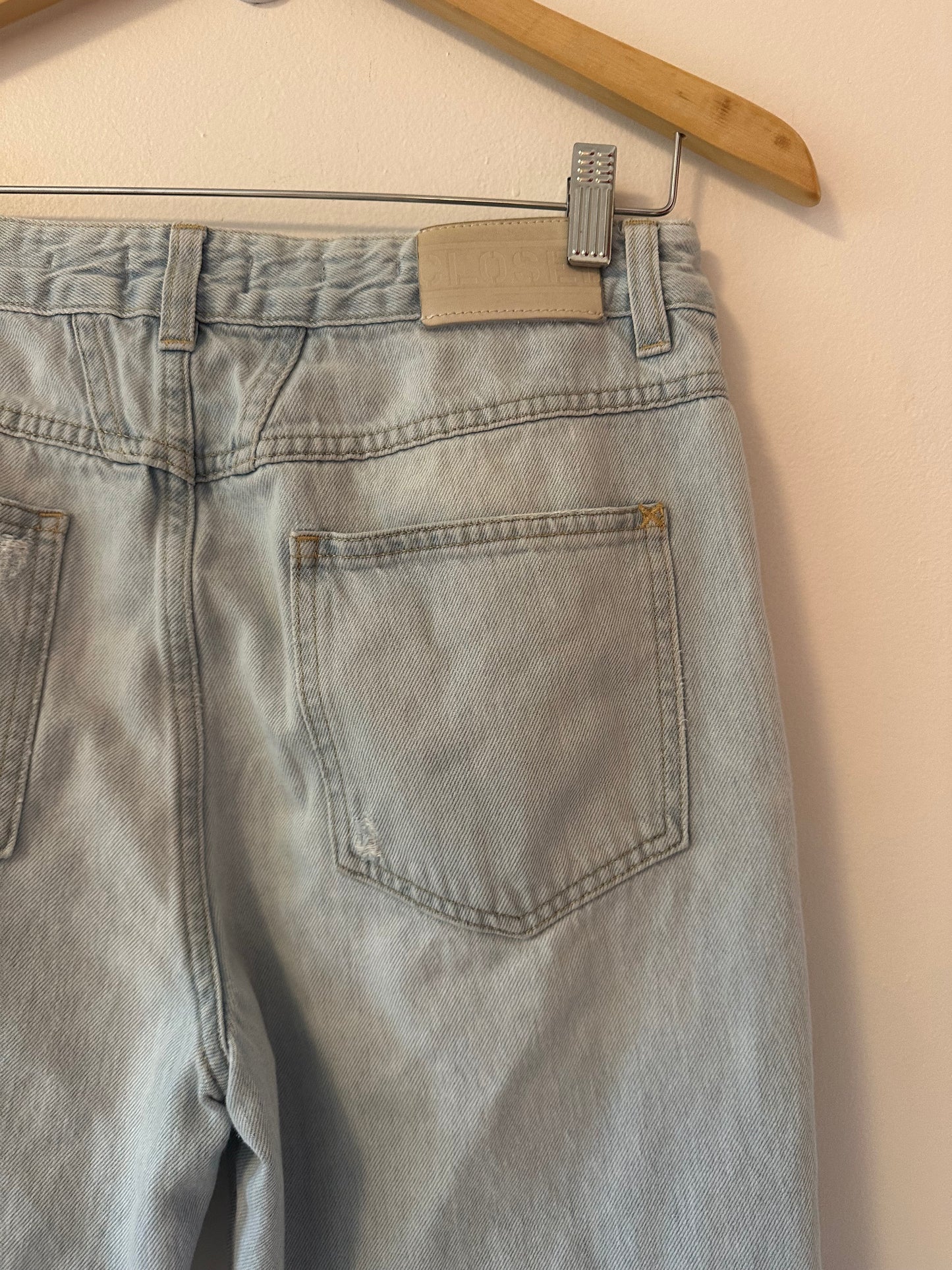 Closed Light Blue Ripped Ankle Cotton Straight Leg Jeans | Size 28