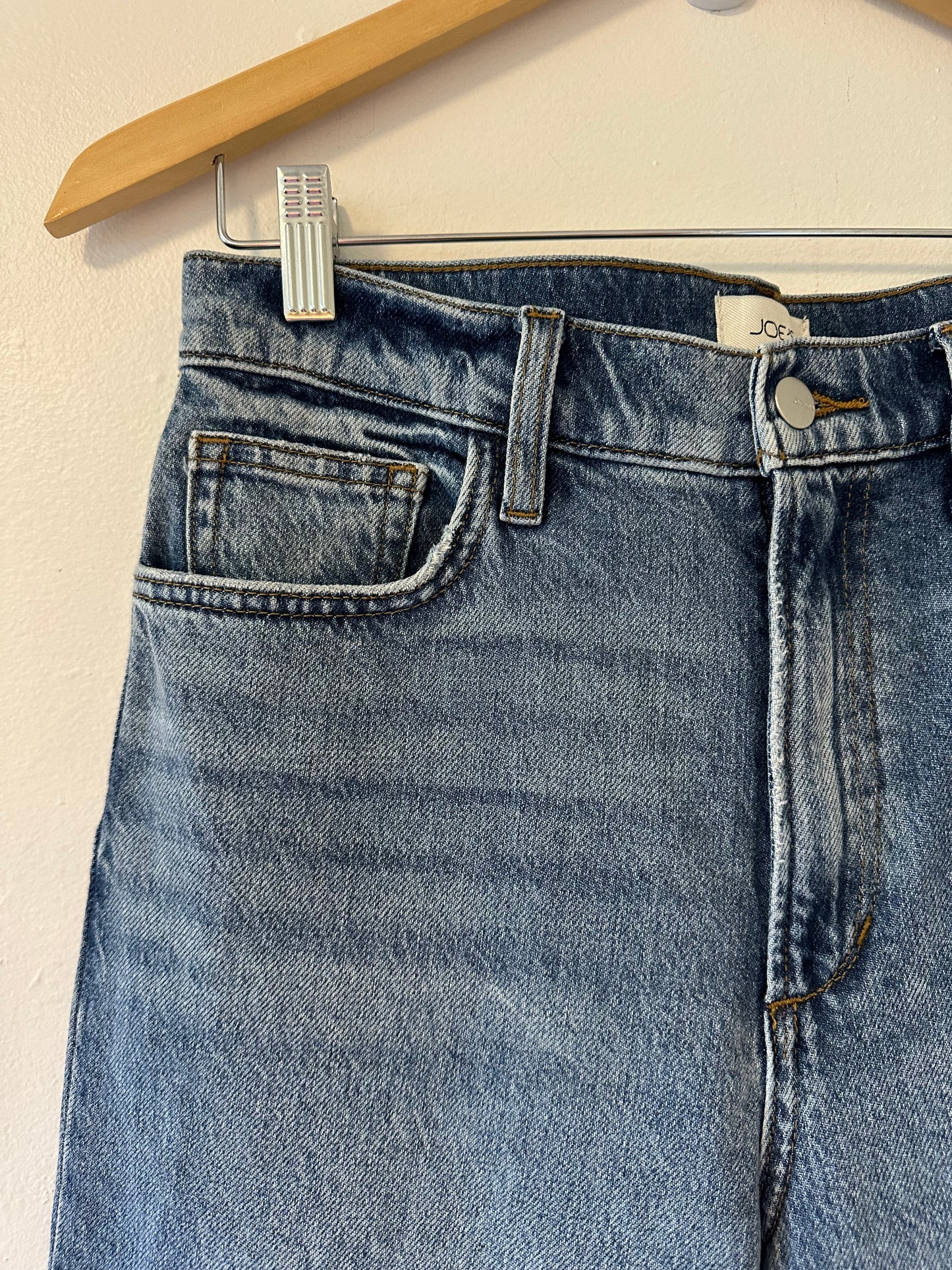 Joe’s Jeans The Margot Cropped Straight Leg - Size 29