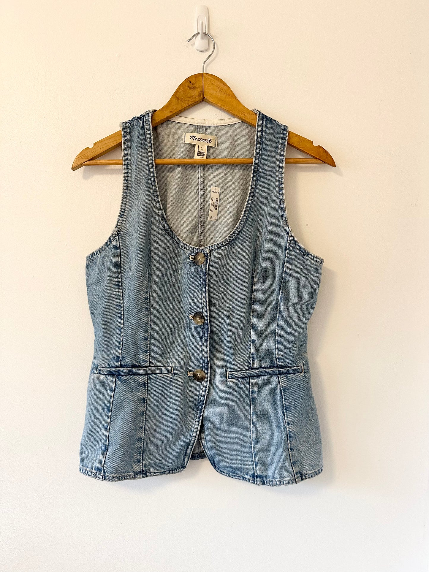 NWT Denim Scoopneck Cutaway Vest in Edmonson Wash | Size 6