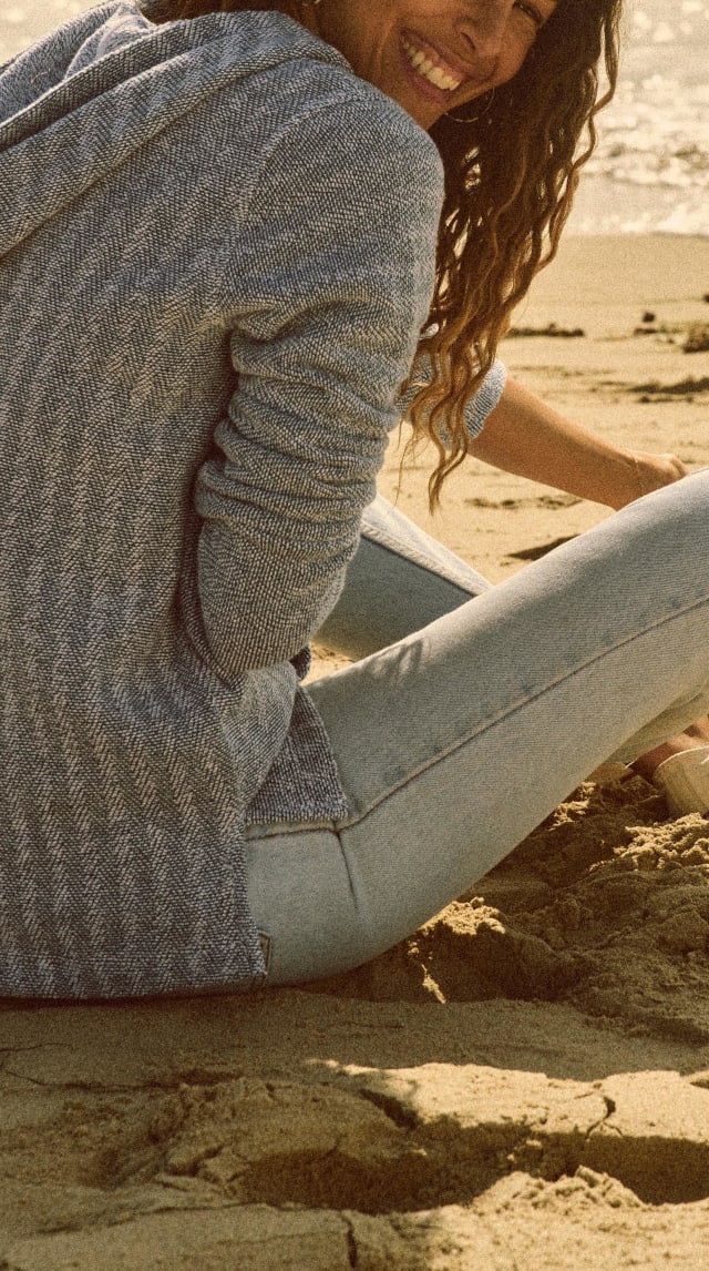 Faherty Beach Terry Hoodie in Whitewater Blue - Size Large