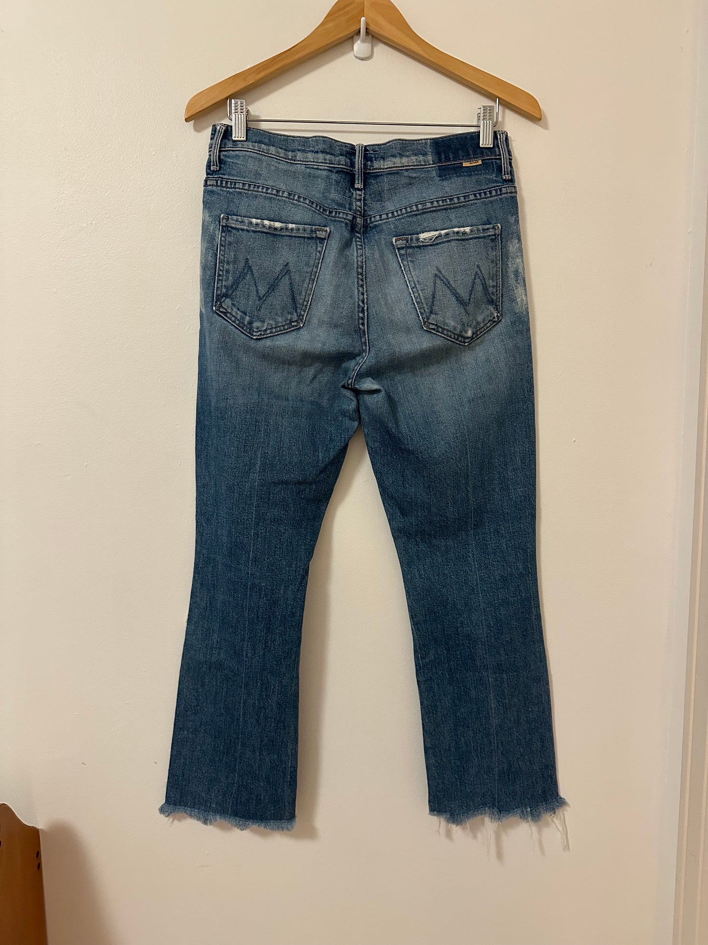 MOTHER The Insider Crop Step Chew Distressed Ankle Jeans | Size 29