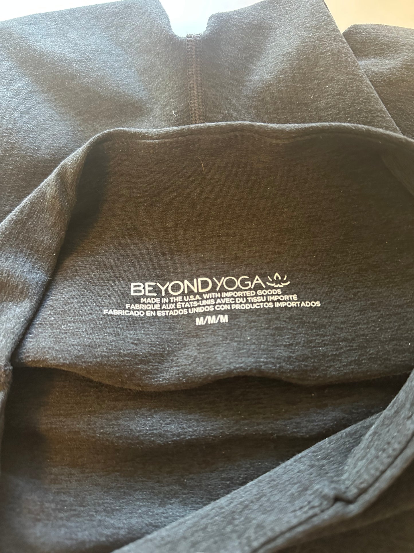 Beyond Yoga Spacedye Shine On High Waisted Midi Leggings in Darkest Night | Size Medium