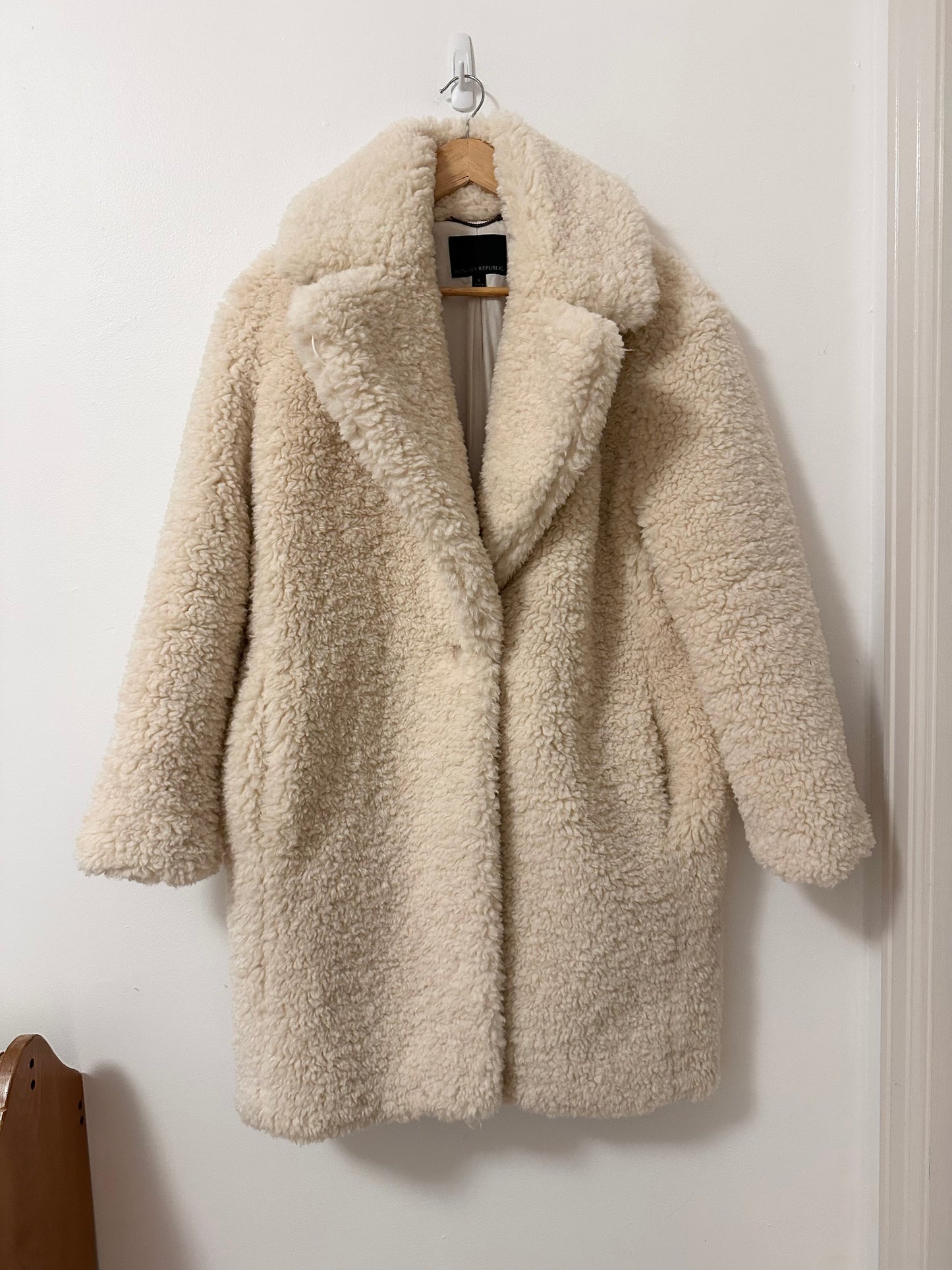 Banana Republic Oversized Sherpa Cocoon Coat in Cream | Size Small