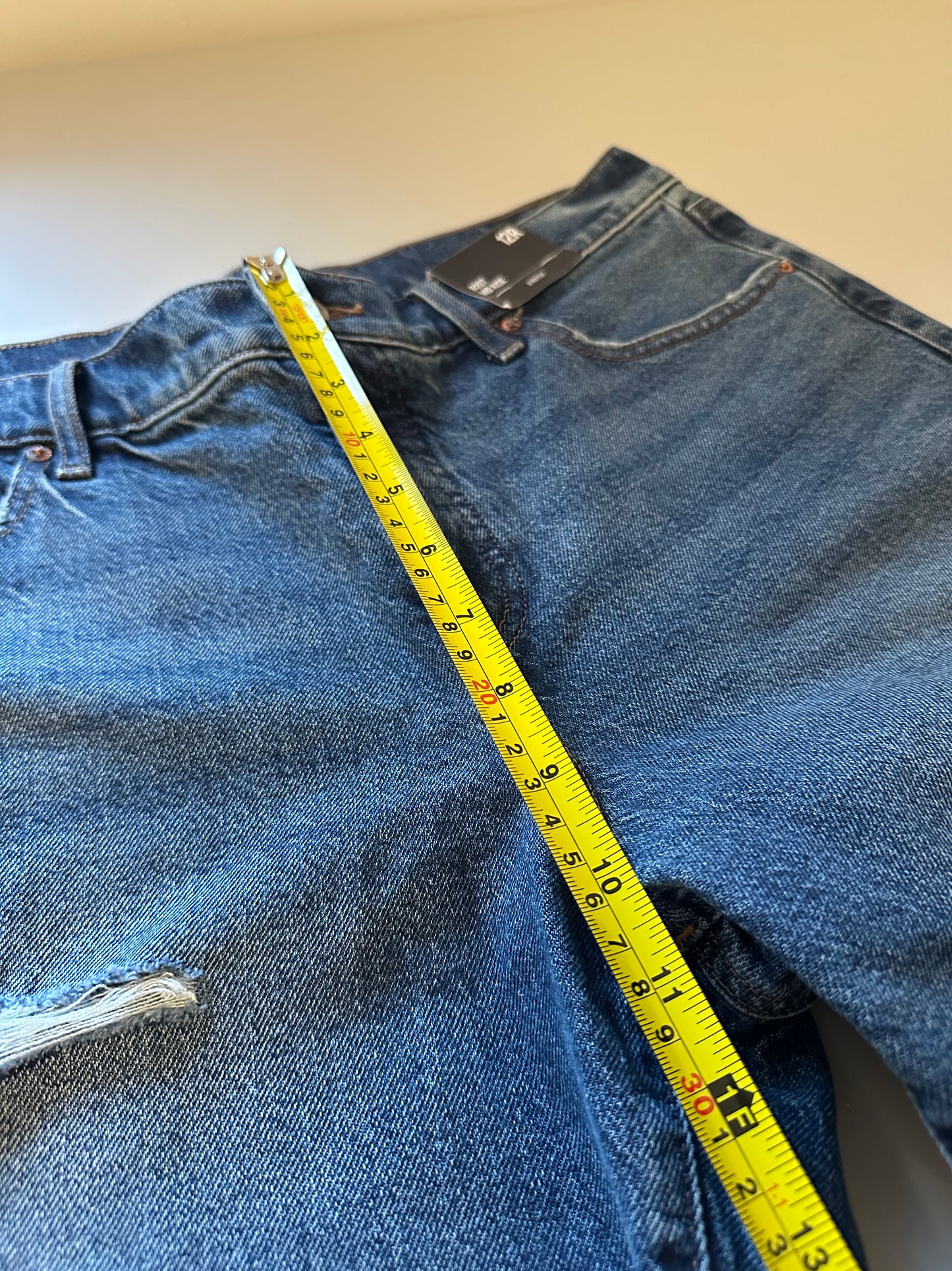 NWT Express Mid Rise Bootcut Distressed Stretch Jeans | Size 12