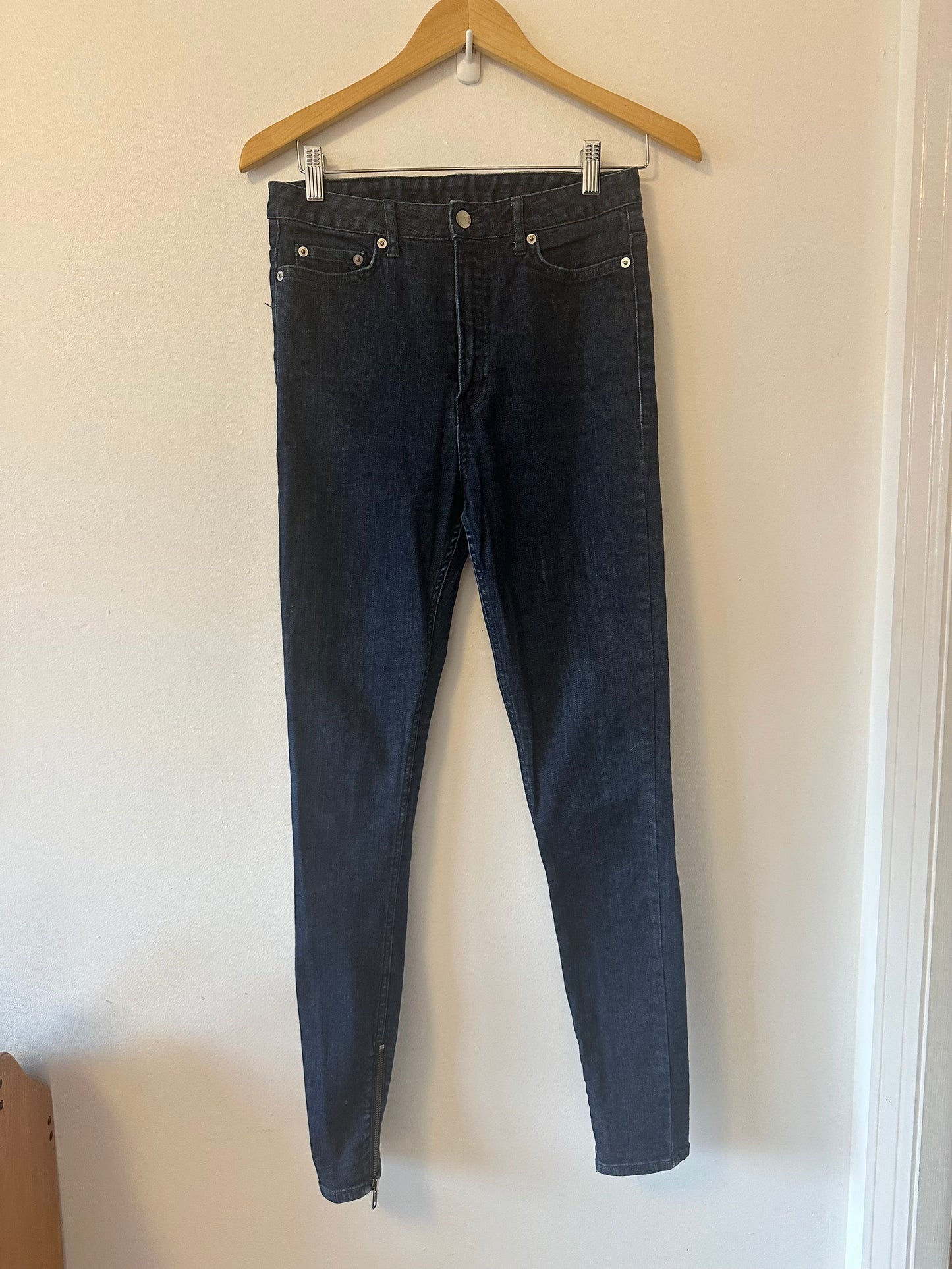 BLK DNM Women’s Stretch Skinny Jeans With Zipper Ankles | Size 28