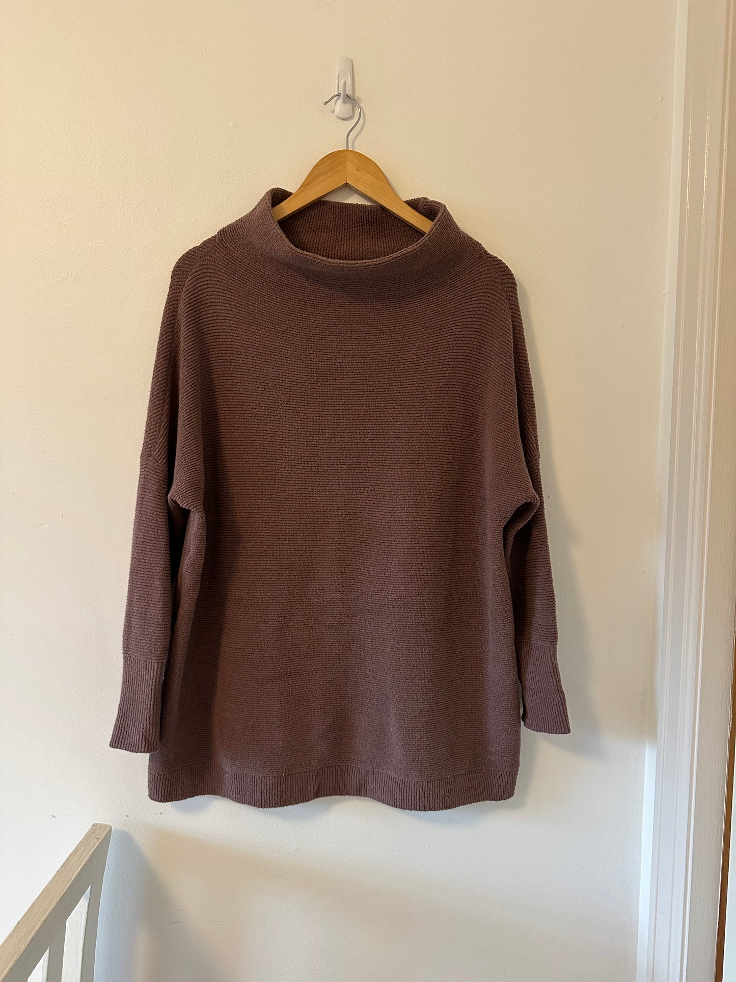 Free People Ottoman Slouchy Turtleneck Sweater in Brown - Size Small