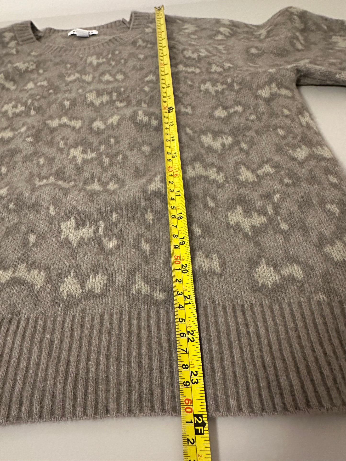 Athleta Gray Patterned Crew Neck Sweater | Size Large