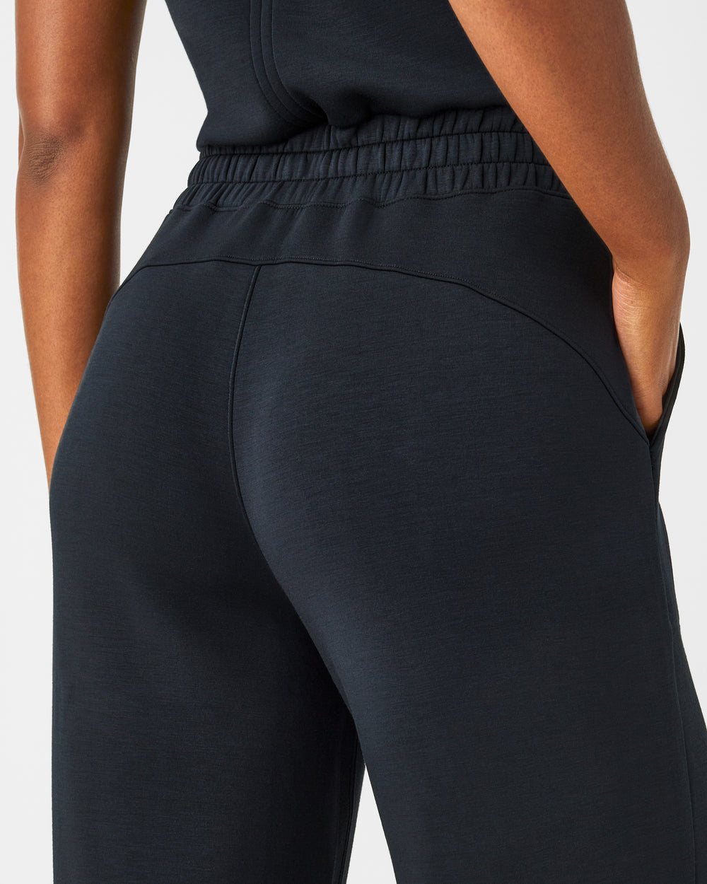 Spanx AirEssentials Jumpsuit in Very Black - Size Small