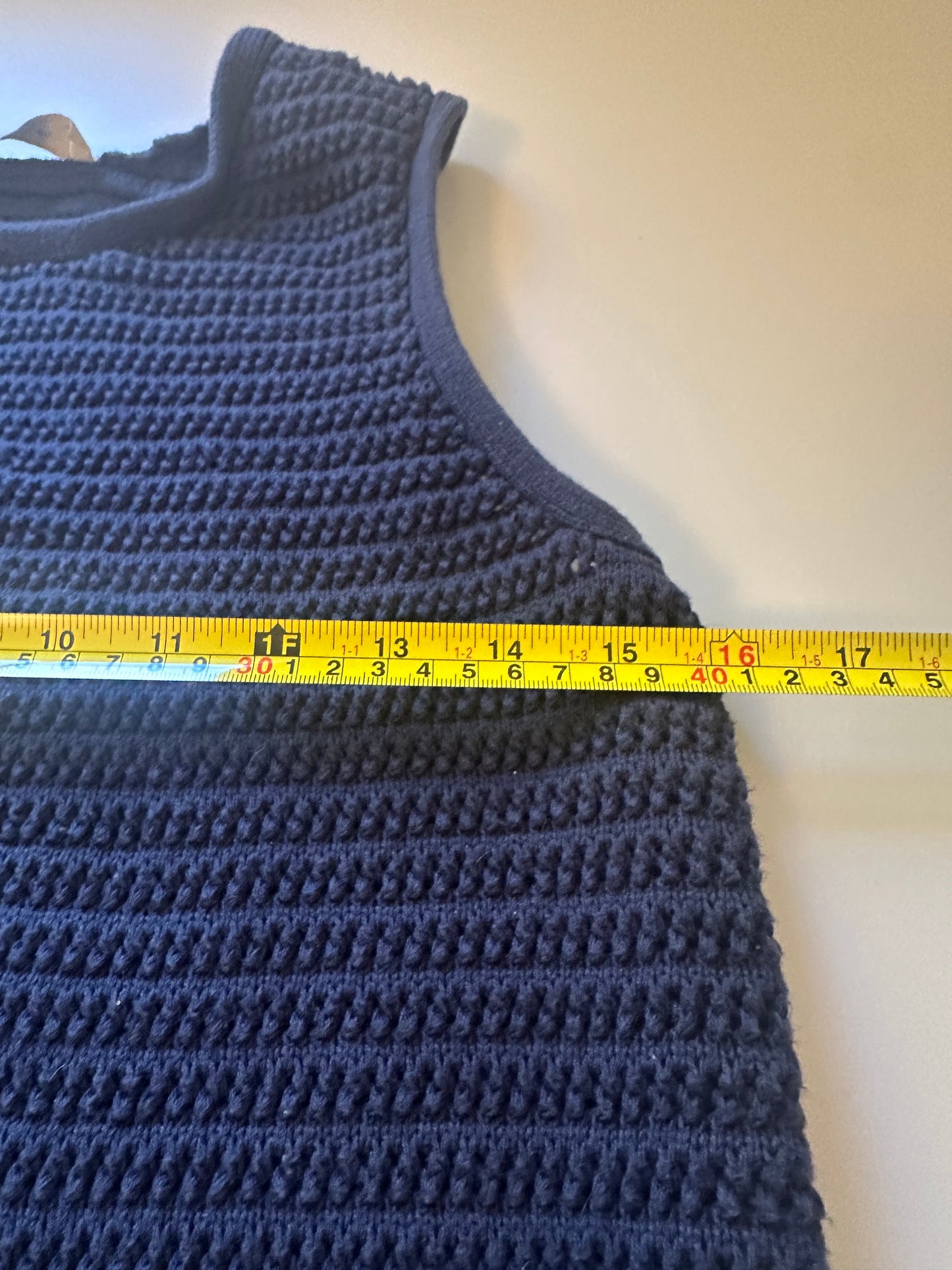 Everlane The Crochet Knit Organic Cotton Navy Blue Sleeveless Sweater | Size Medium