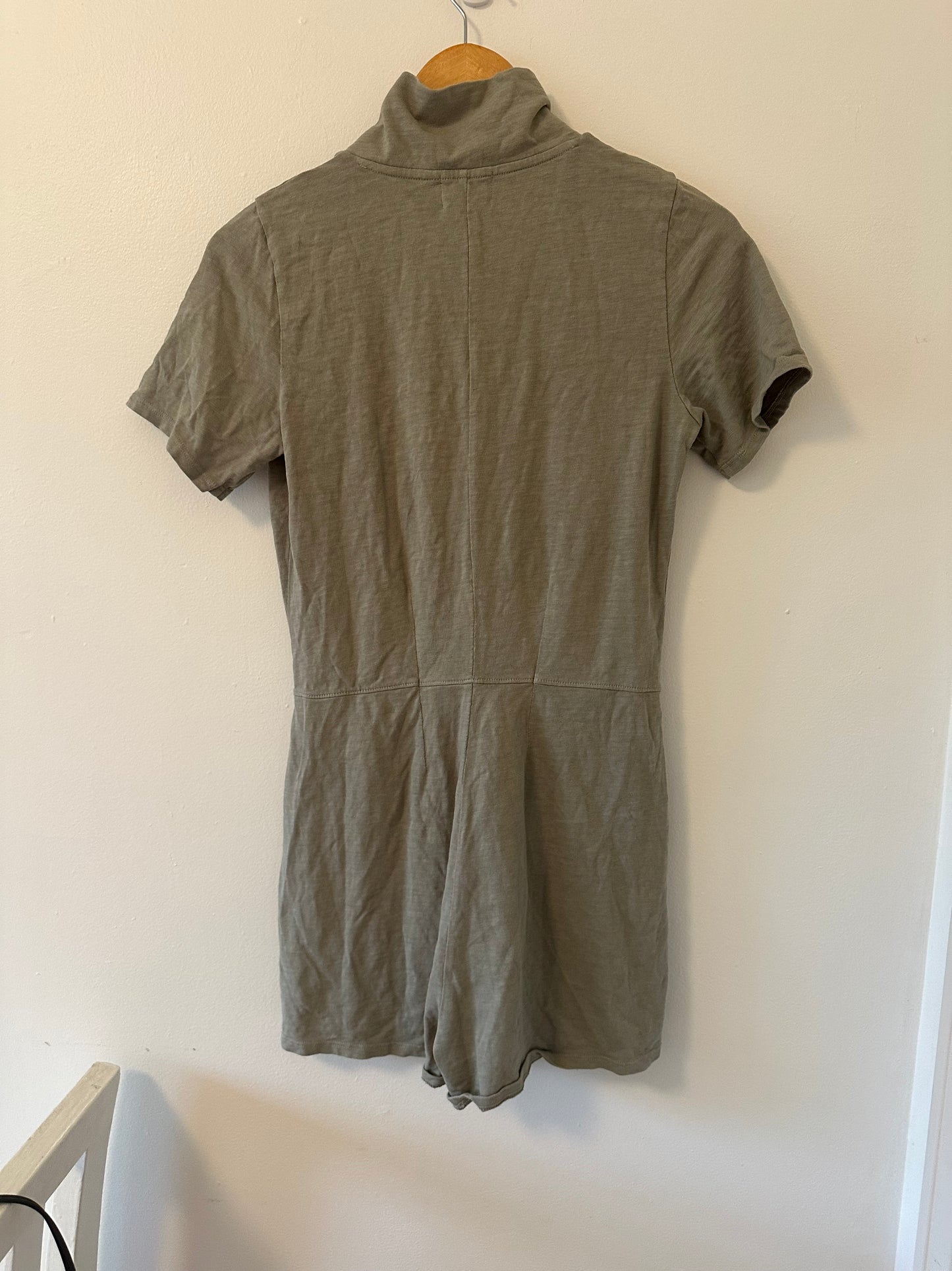 Nation LTD Gray Short Sleeve Romper - Size Small