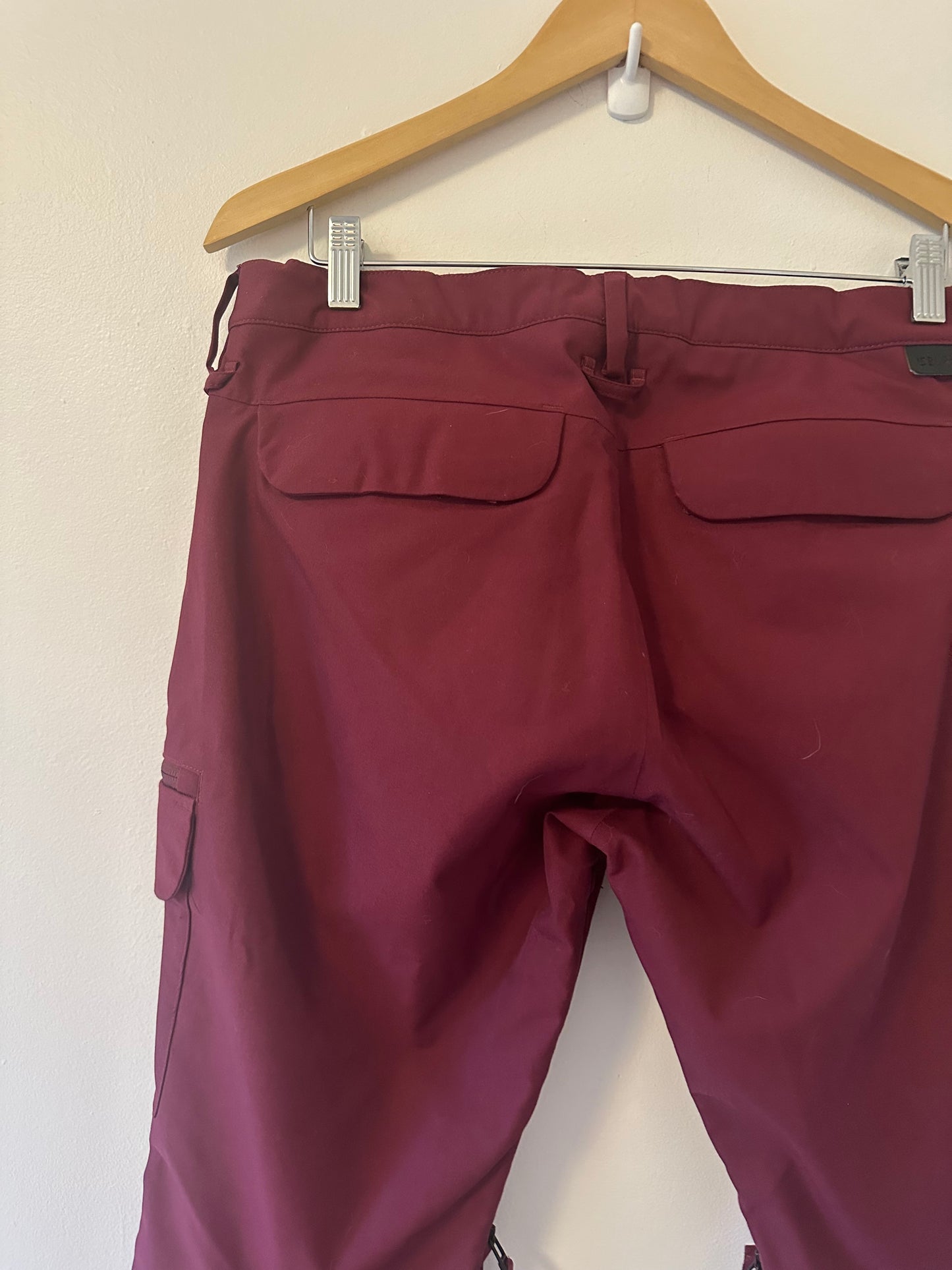 Burton Burgundy Cargo Snowboard Snow Pants - Size Medium