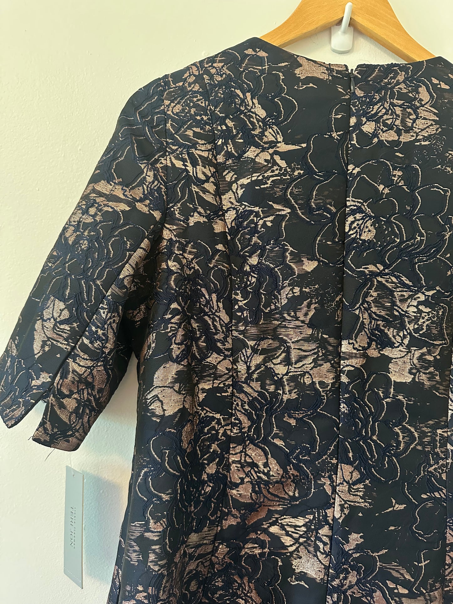 NWT Ricki Freeman for Teri Jon Pleated Floral Jacquard Knee Dress in Navy Mauve - Size 10