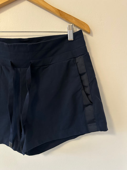 Athleta Downtown Metro Shorts in Navy | Size Medium