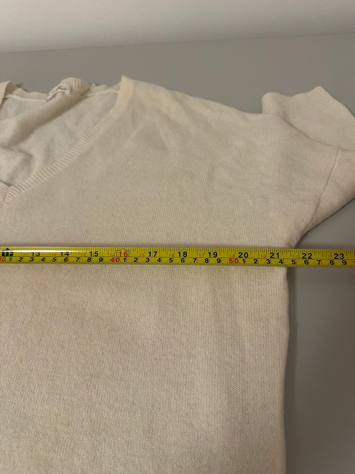 Minnie Rose Cashmere Pow Wow V-Neck Sweater in Cream | Size Small