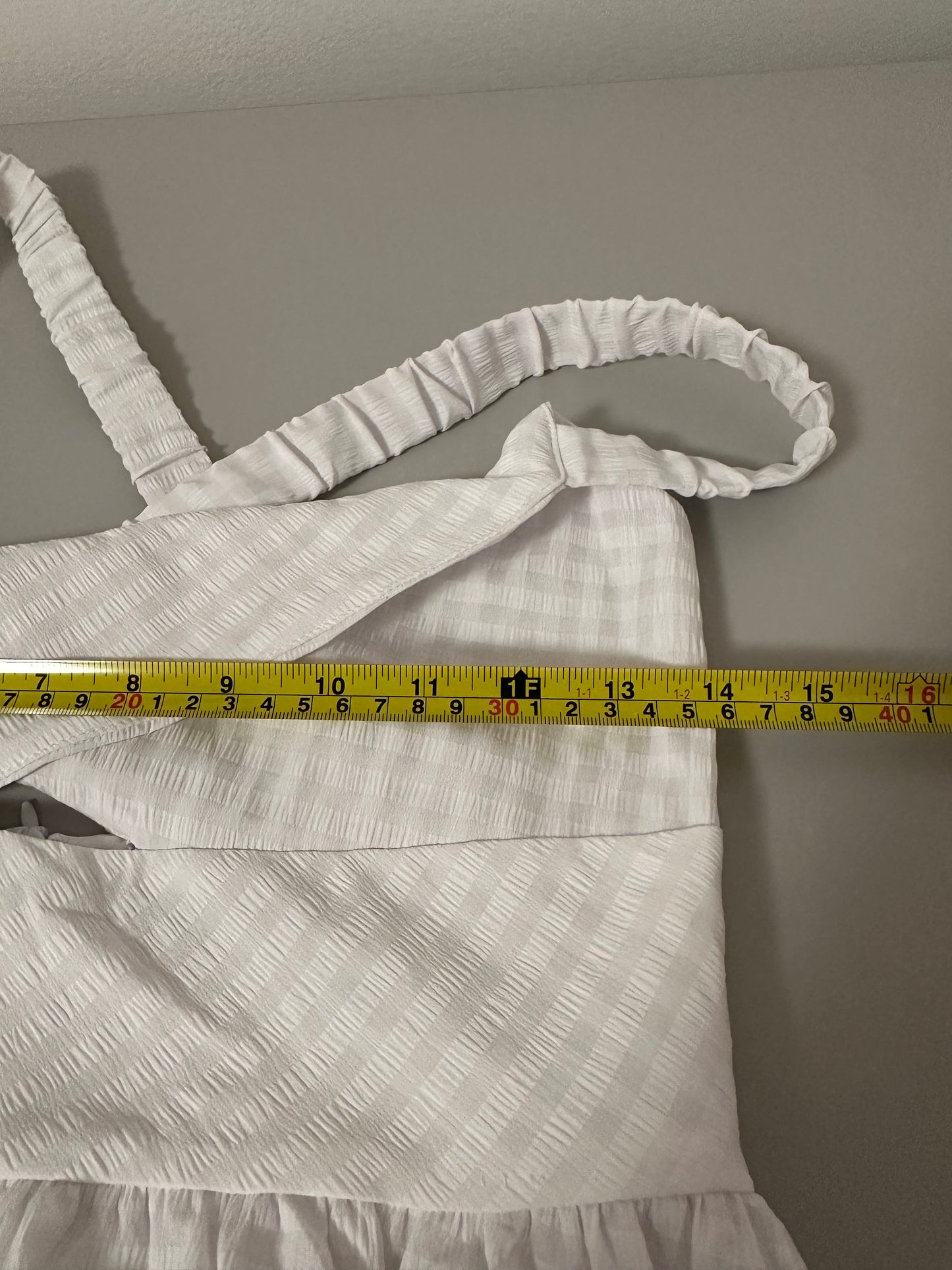 NWT Lulus City Strolls White Gingham Backless Twist-Front Midi Dress | Size Small