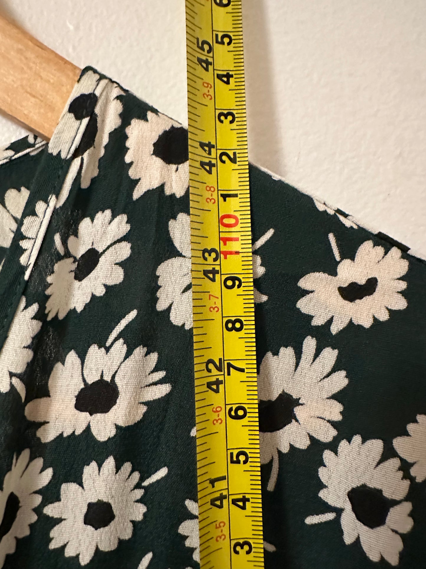 Rails Florence Daisy Print Flutter Sleeve Wrap Dress In Green | Size Small