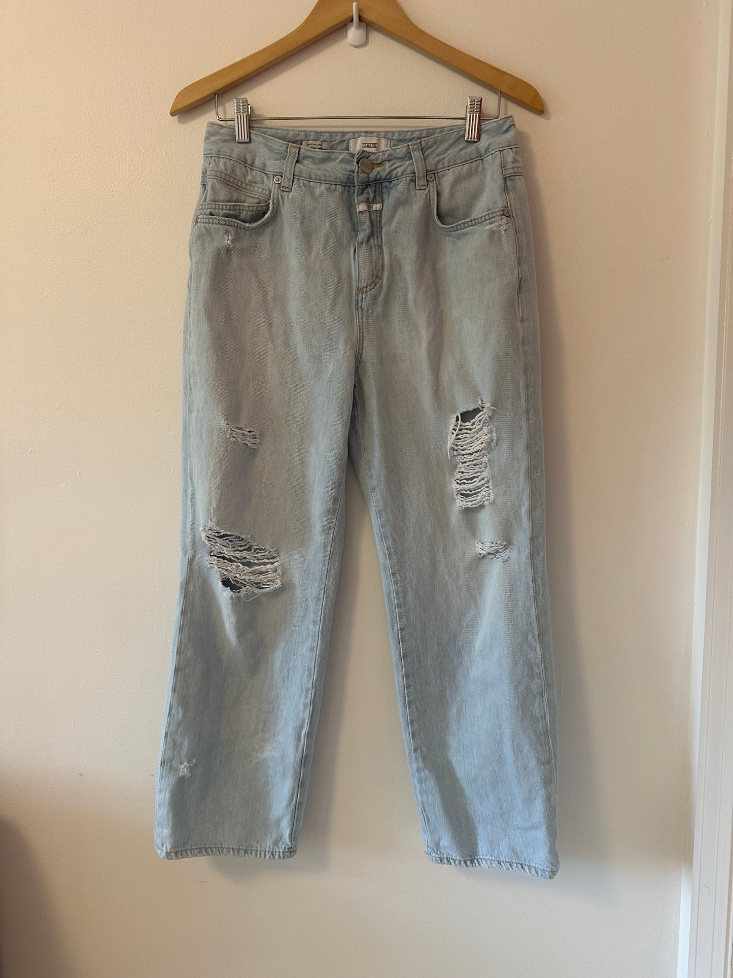 Closed Light Blue Ripped Ankle Cotton Straight Leg Jeans | Size 28