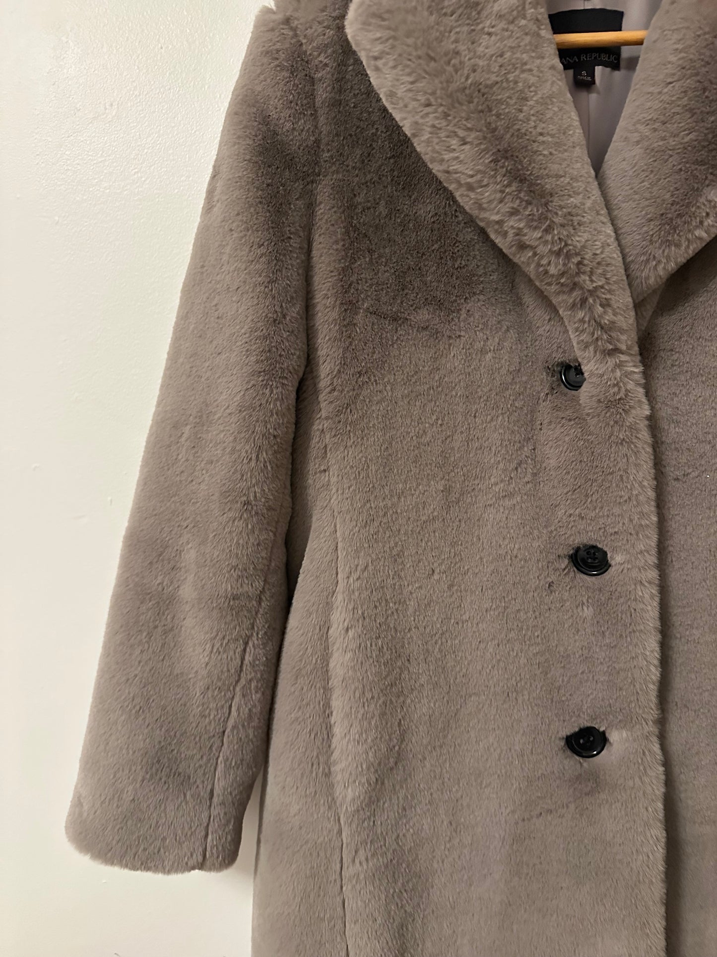 Banana Republic Teddy Faux Fur Jacket in Gray | Size Small