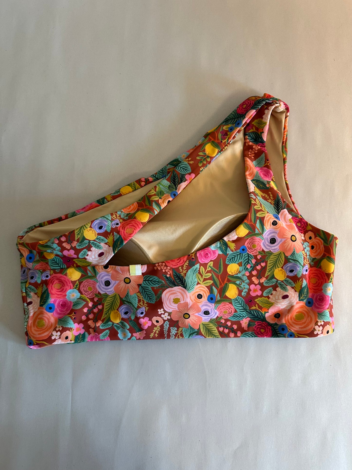 Summersalt The Ruched Sidestroke Bikini Top - Garden Party in Rust - Size 6