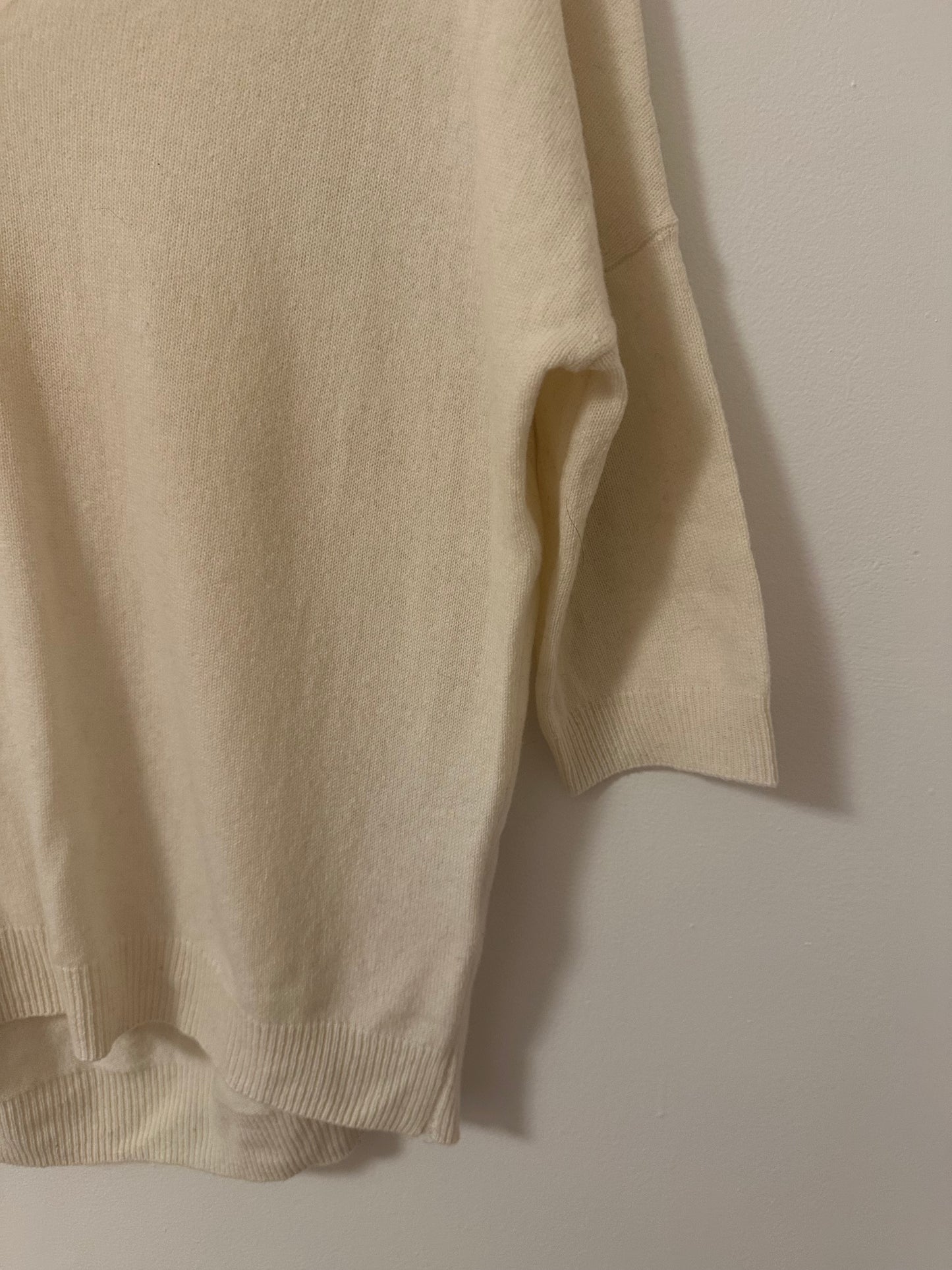 Minnie Rose Cashmere Pow Wow V-Neck Sweater in Cream | Size Small