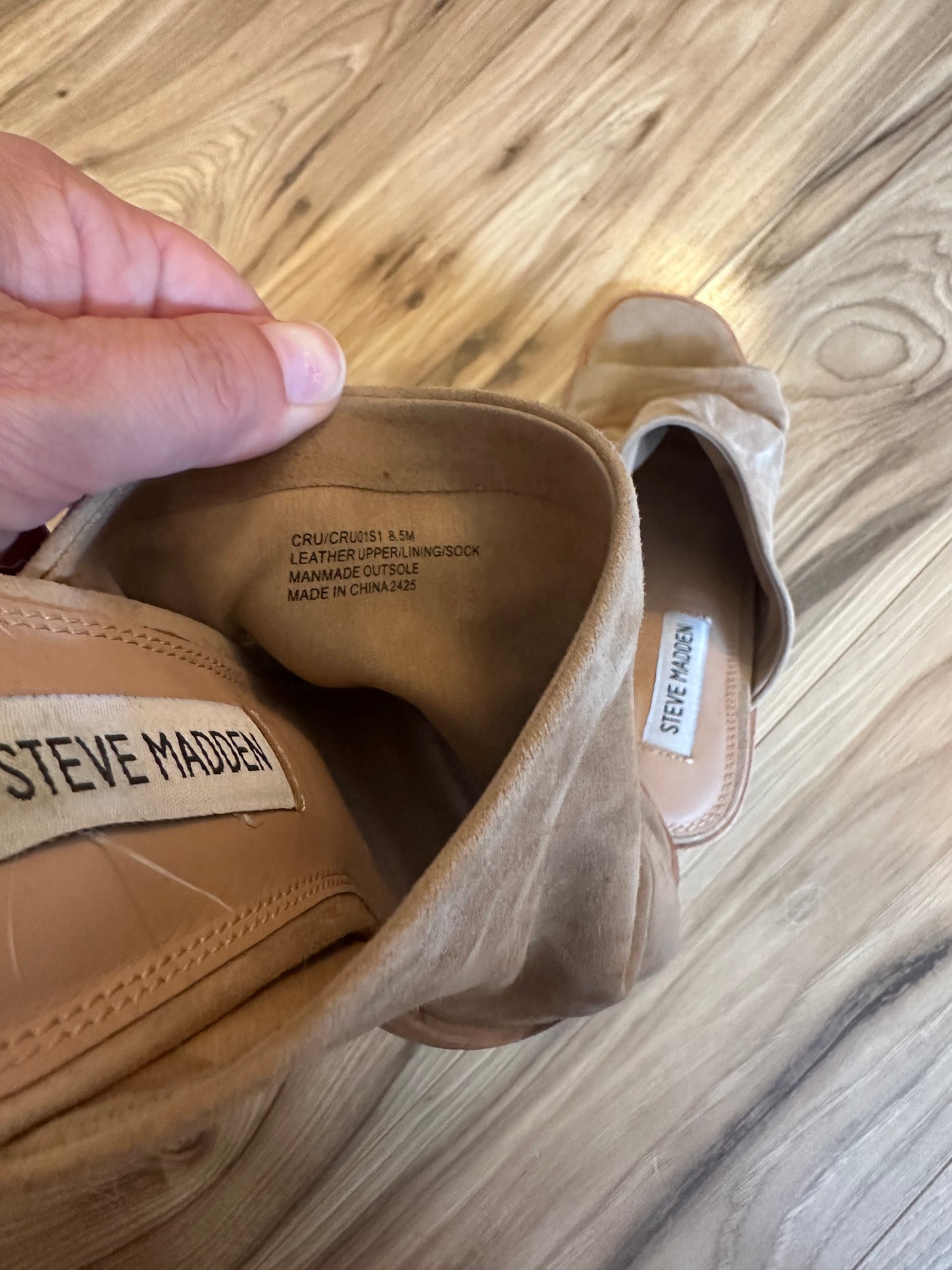 Steve Madden Women's Tan Suede Mules - Size 8.5