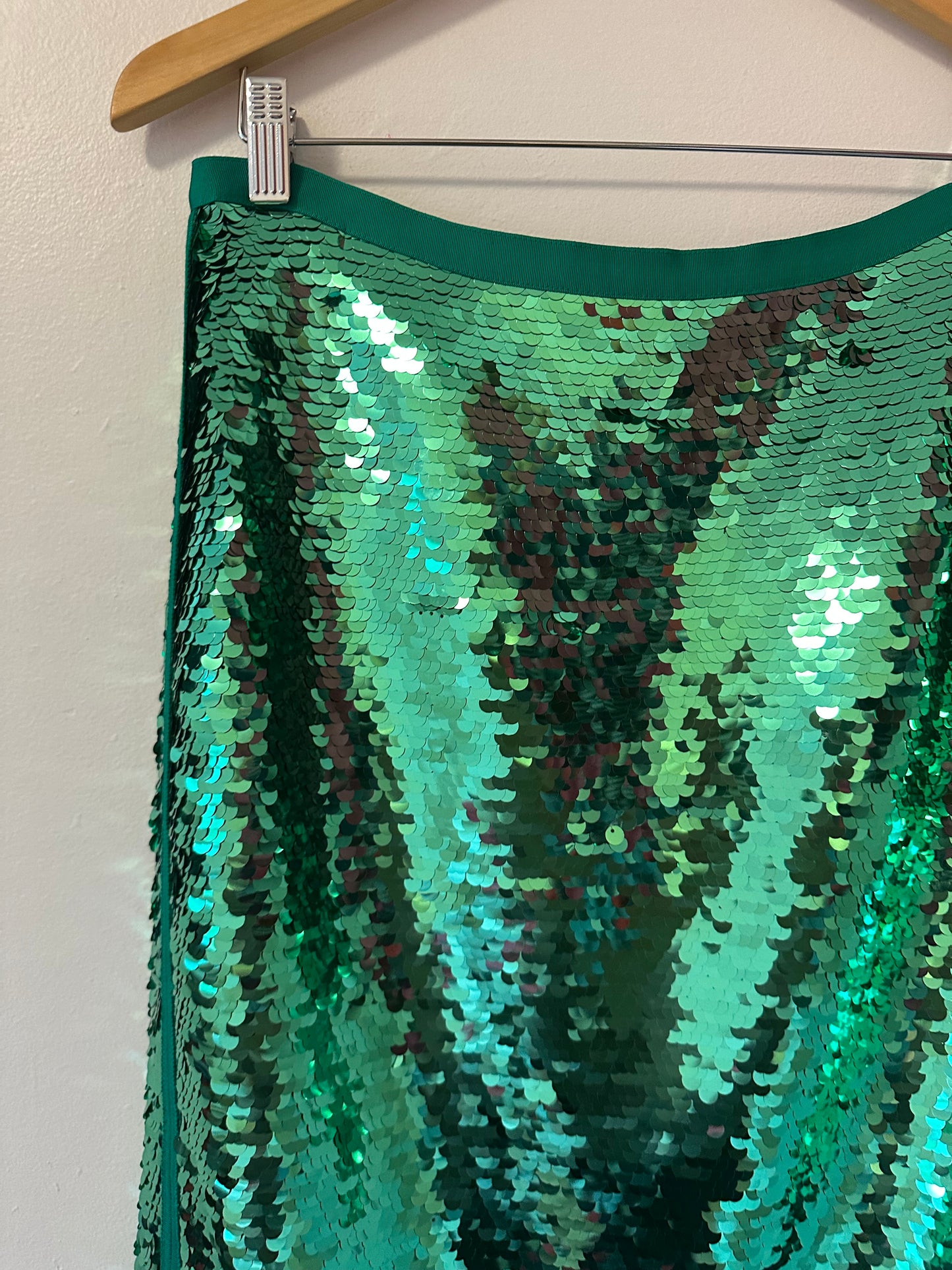 Weekend Max Mara Udine Sequin Jersey Pencil Skirt in Green | Size Large