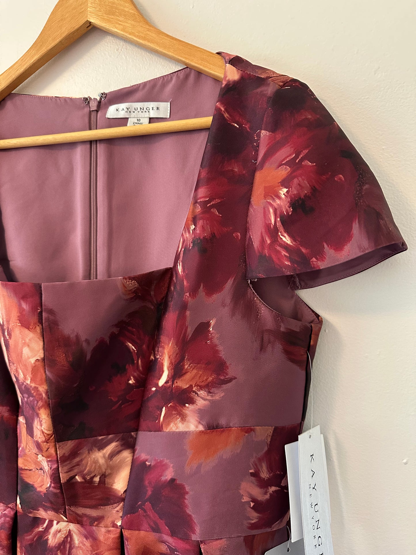 NWT Kay Unger Tierney Floral Midi Dress in Garnet Multi - Size 10