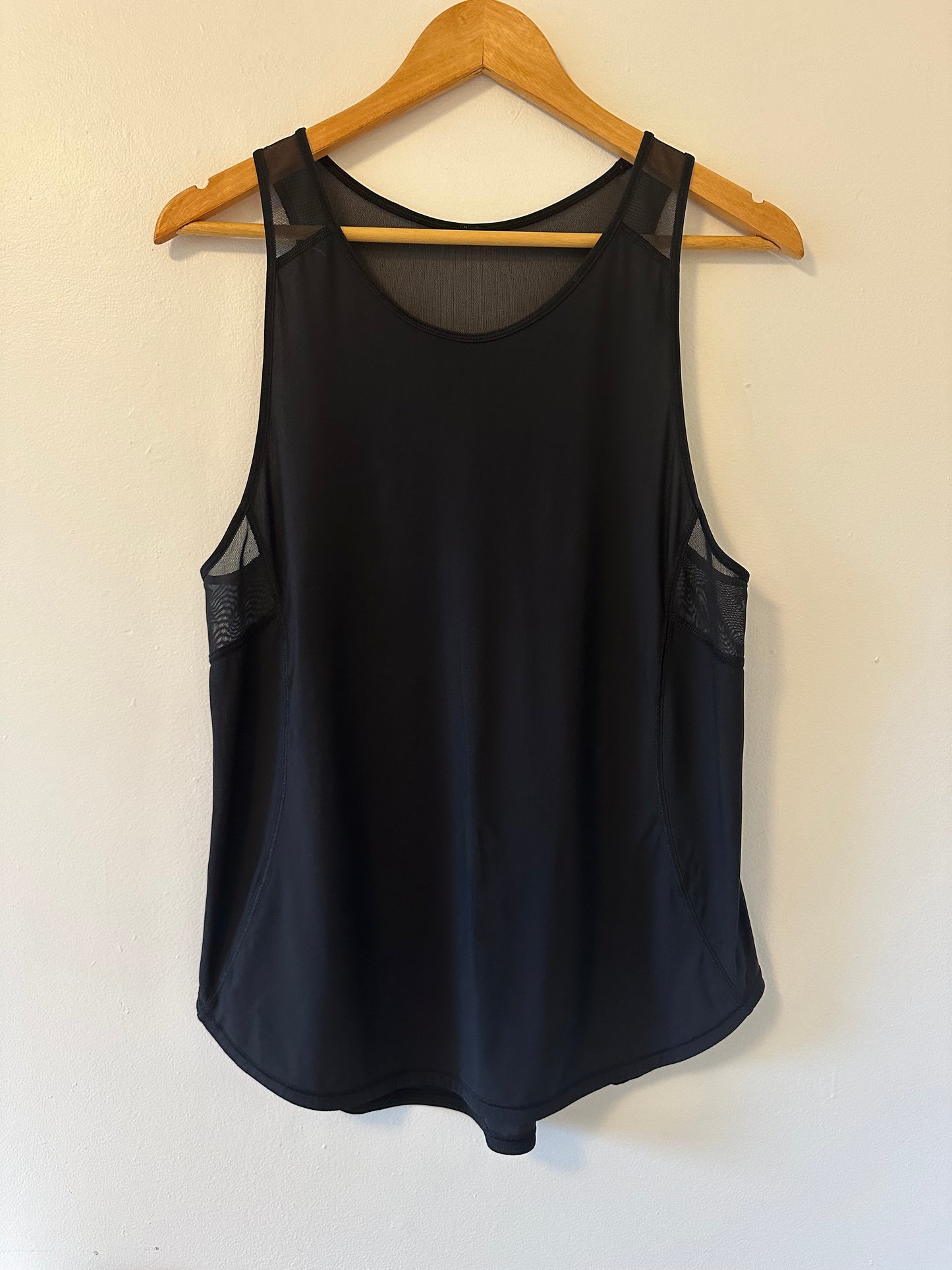Lululemon Sculpt Tank II in Black - Size 10