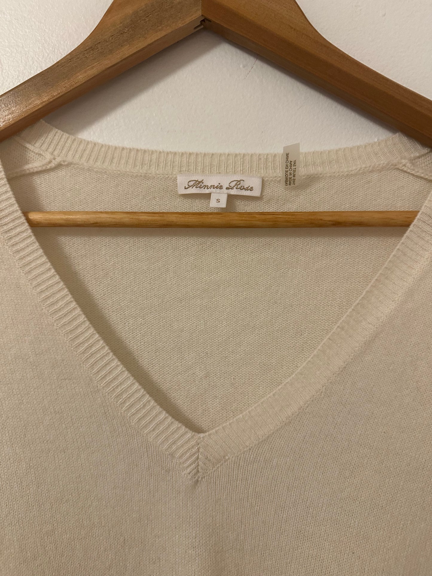 Minnie Rose Cashmere Pow Wow V-Neck Sweater in Cream | Size Small