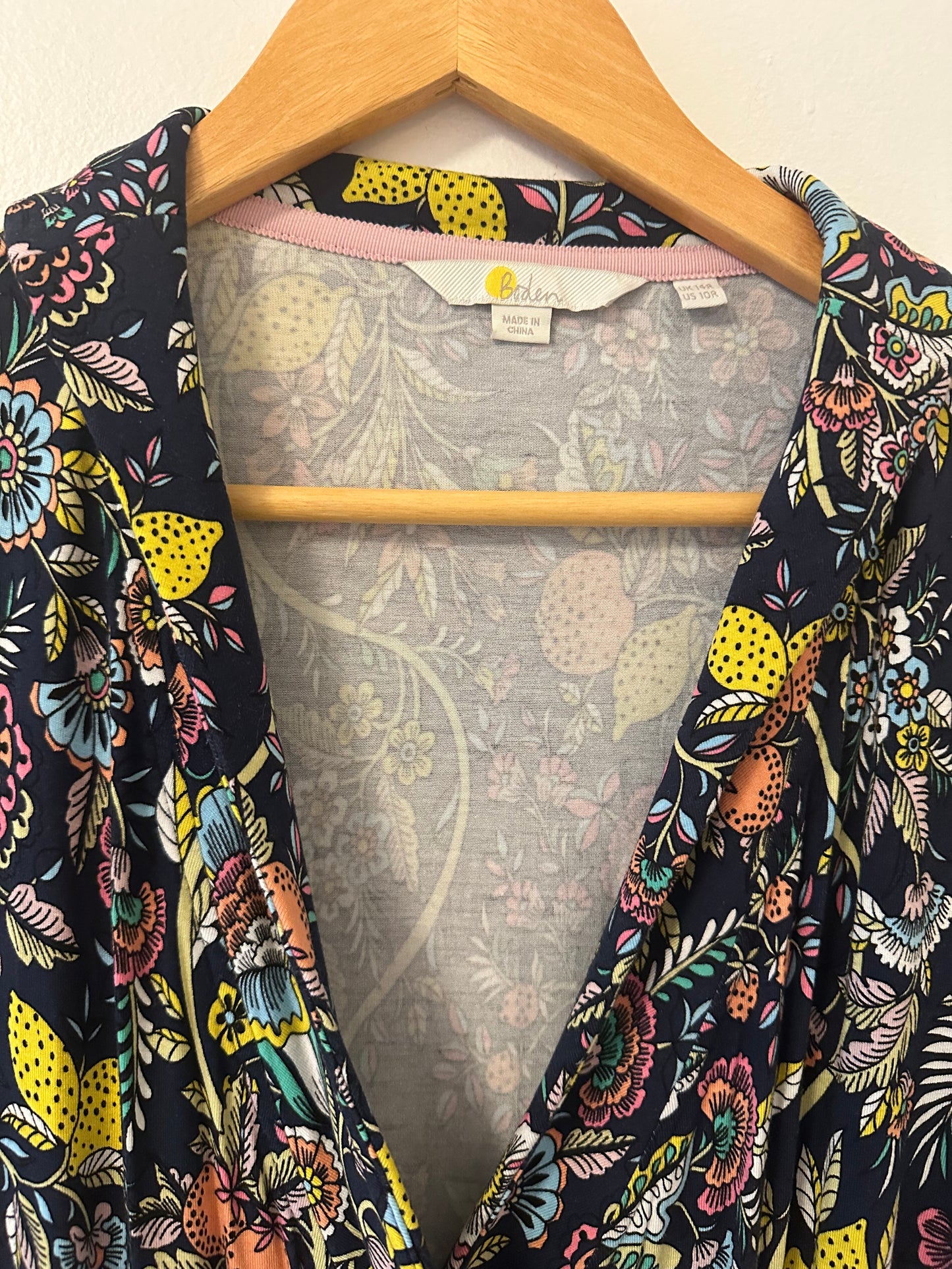 Boden Lavinia Jersey Wrap Dress in Papaya Wildflower Prairie - Size 10