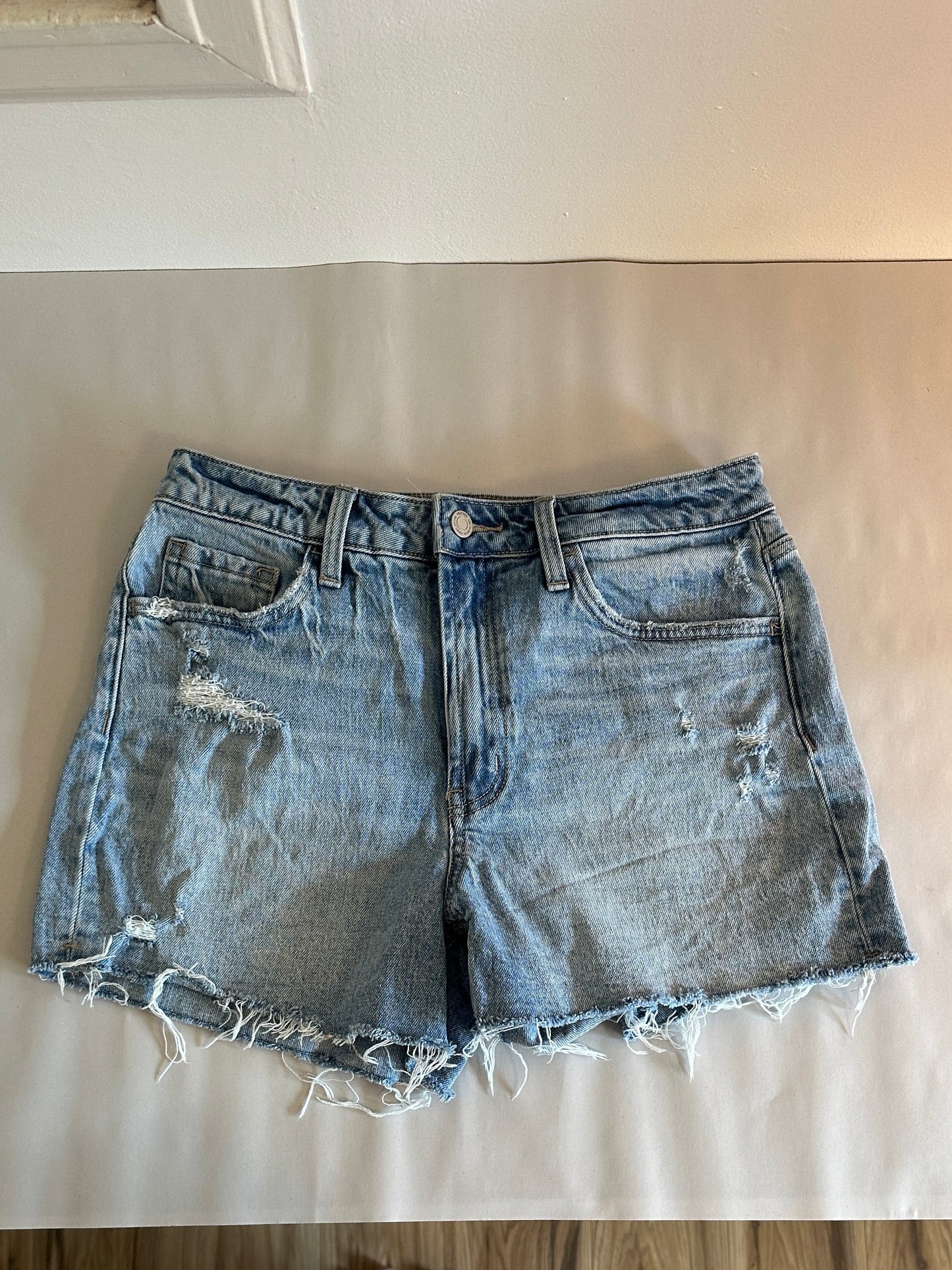 Vervet Rebecca High Rise Stretch Short in “Geniality”- Size Medium