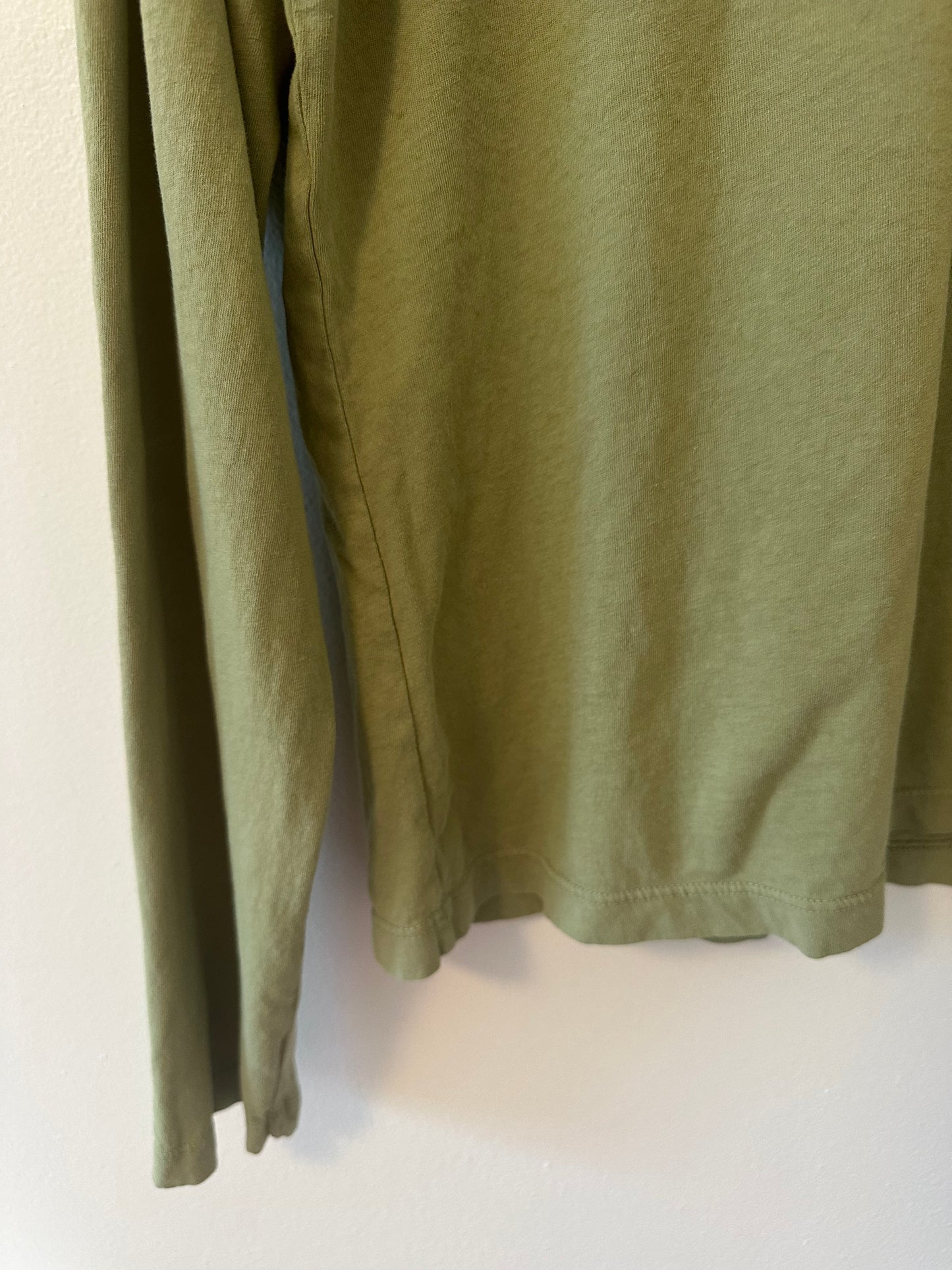 Perfect White Tee Sinatra V-Neck Long Sleeve T-Shirt Top - Size Medium