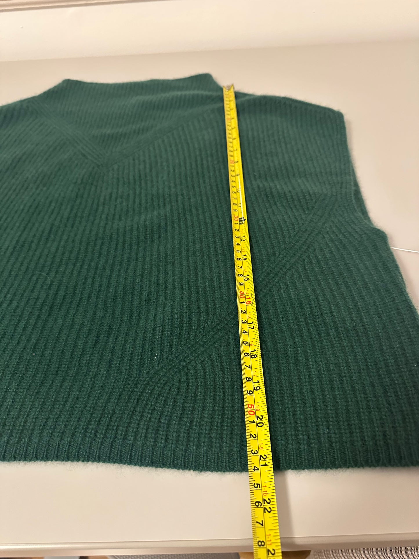 Anthropologie Enzo Oversized Ribbed Cashmere Sweater Vest in Green | Size Small