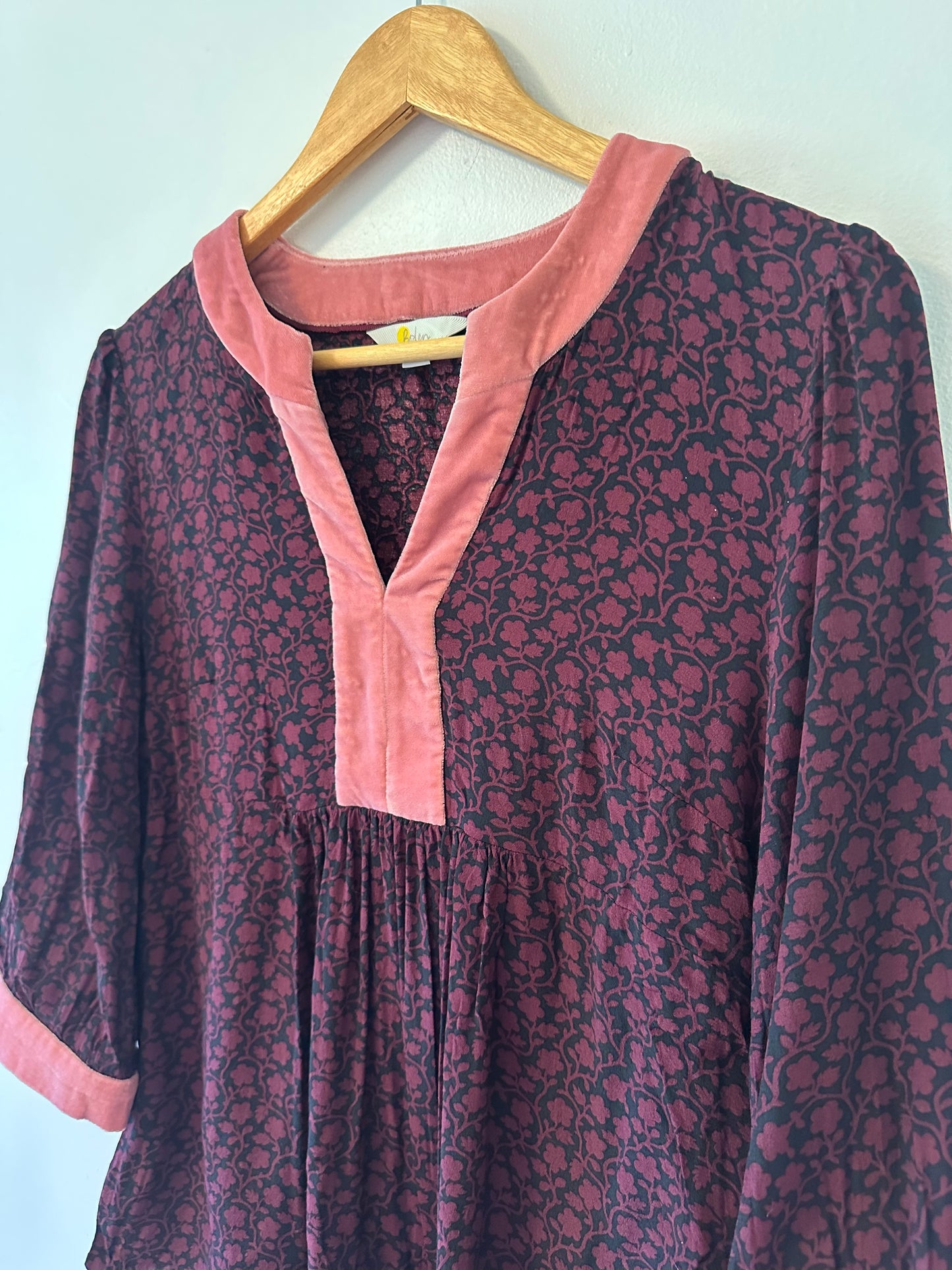 Boden Velvet Trimmed Annabel Top in Pink and Black - Size 8