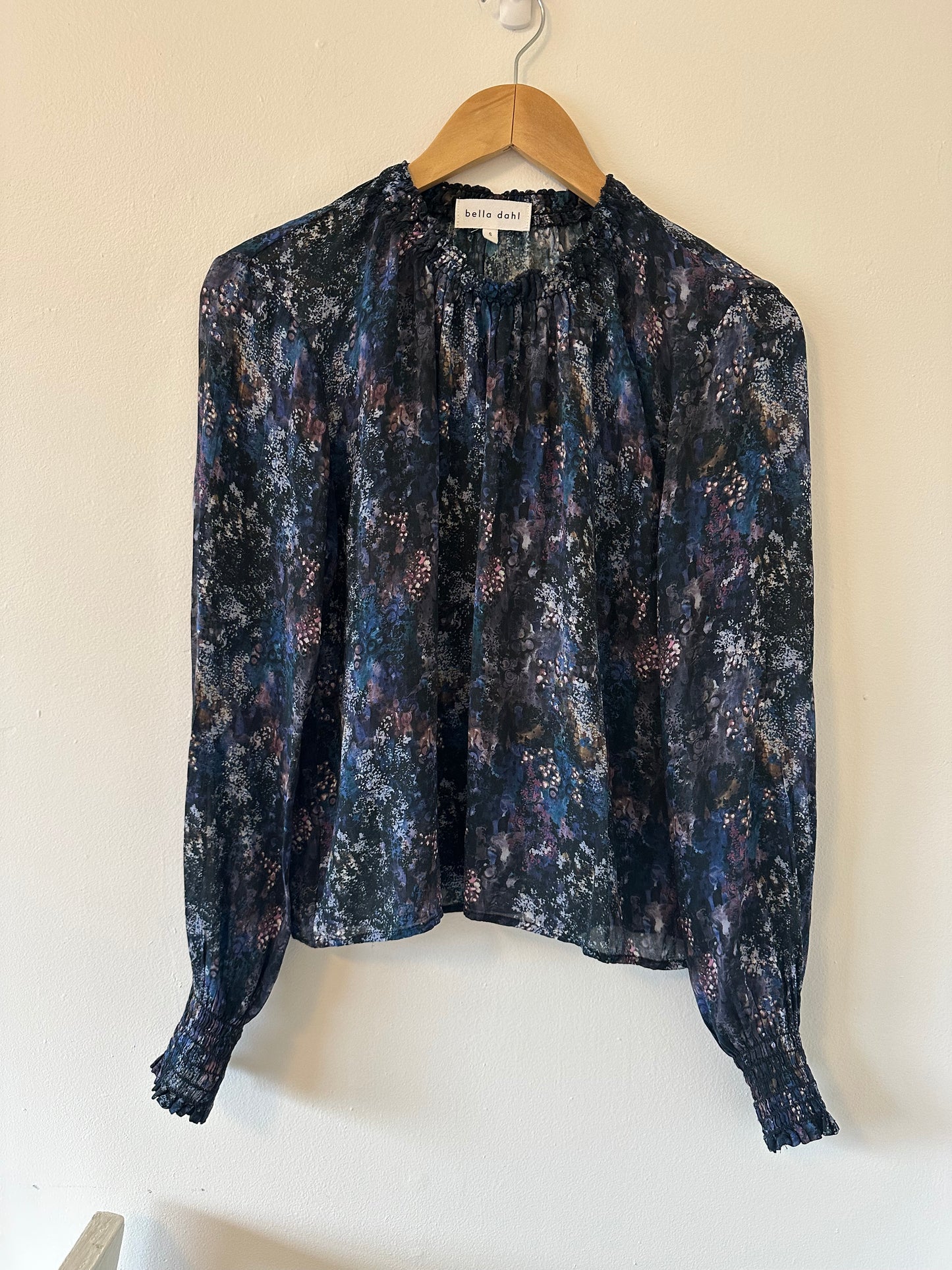 Bella Dahl Smocked Floral Blouse Size S