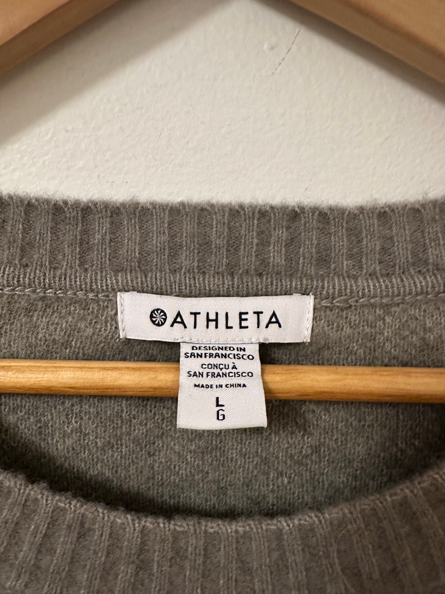 Athleta Gray Patterned Crew Neck Sweater | Size Large