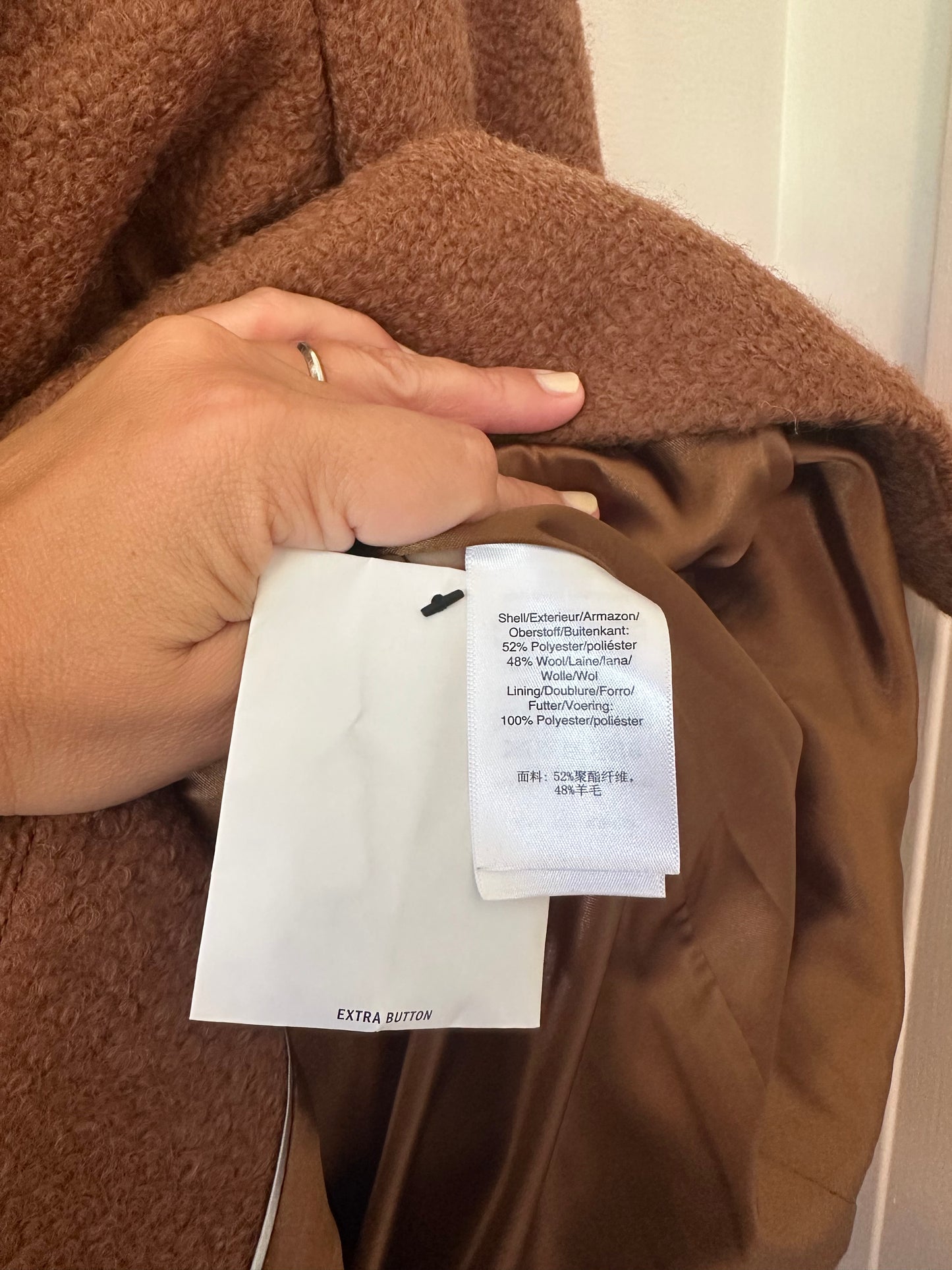 DKNY Single-Breasted Walkers Coat in Tan Boucle - Size Medium