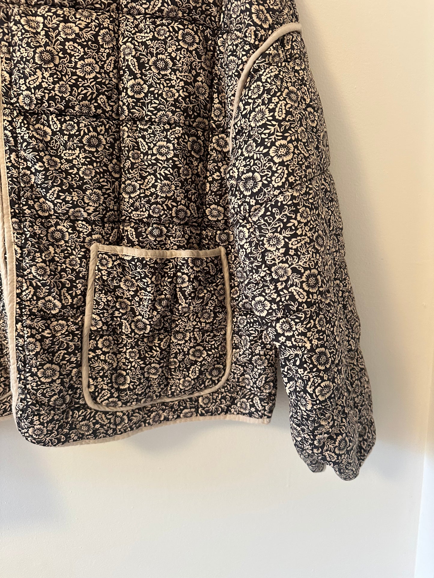 Entro Floral Cotton Quilted Jacket with Patch Pockets | Size Medium