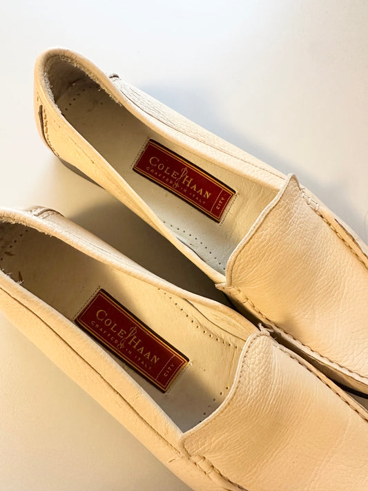Cole Haan Cream Leather Loafers | Size 6.5