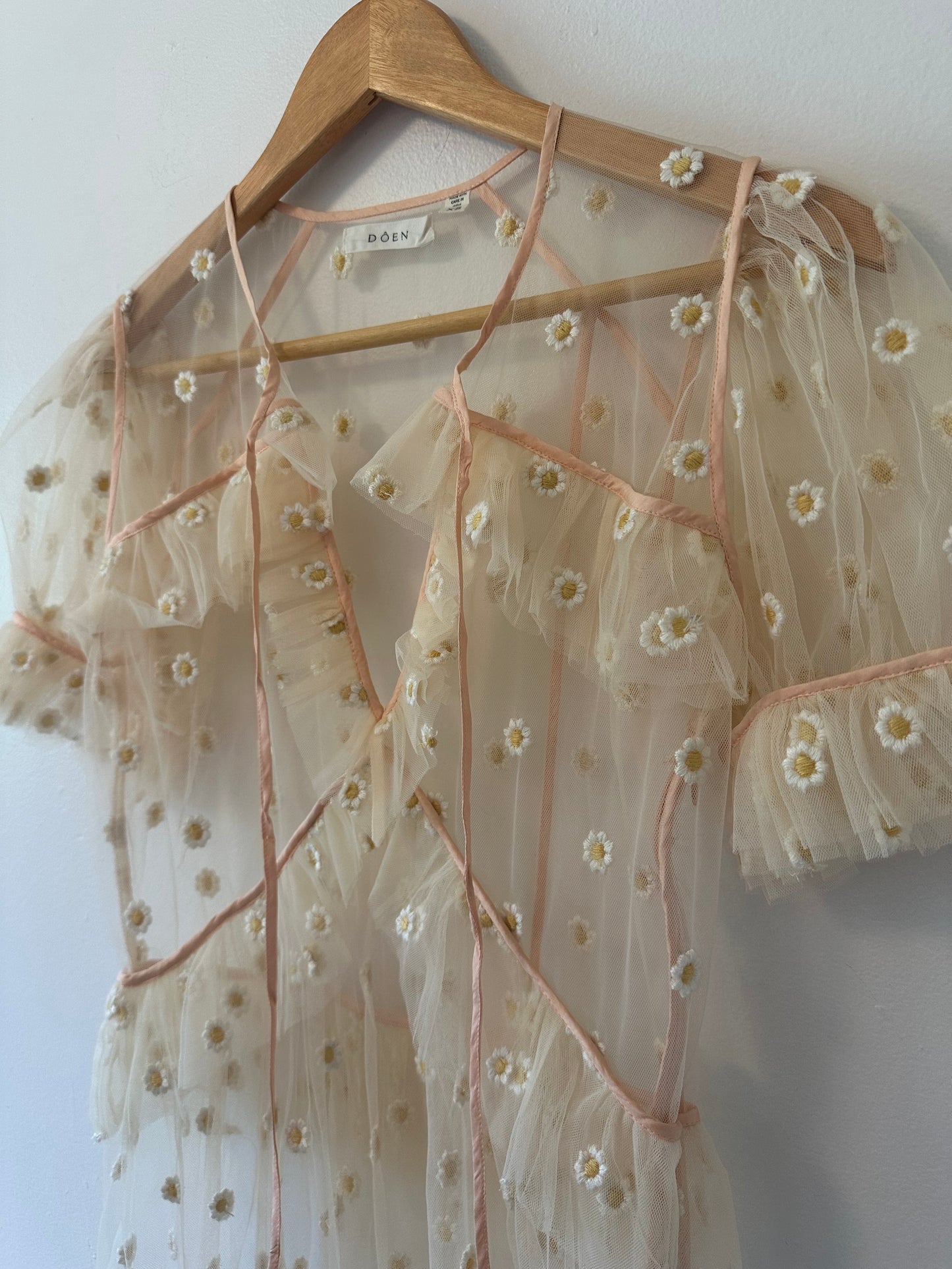 Doen Zelda Sheer Floral Maxi Dress in Faded Peach - Size XS