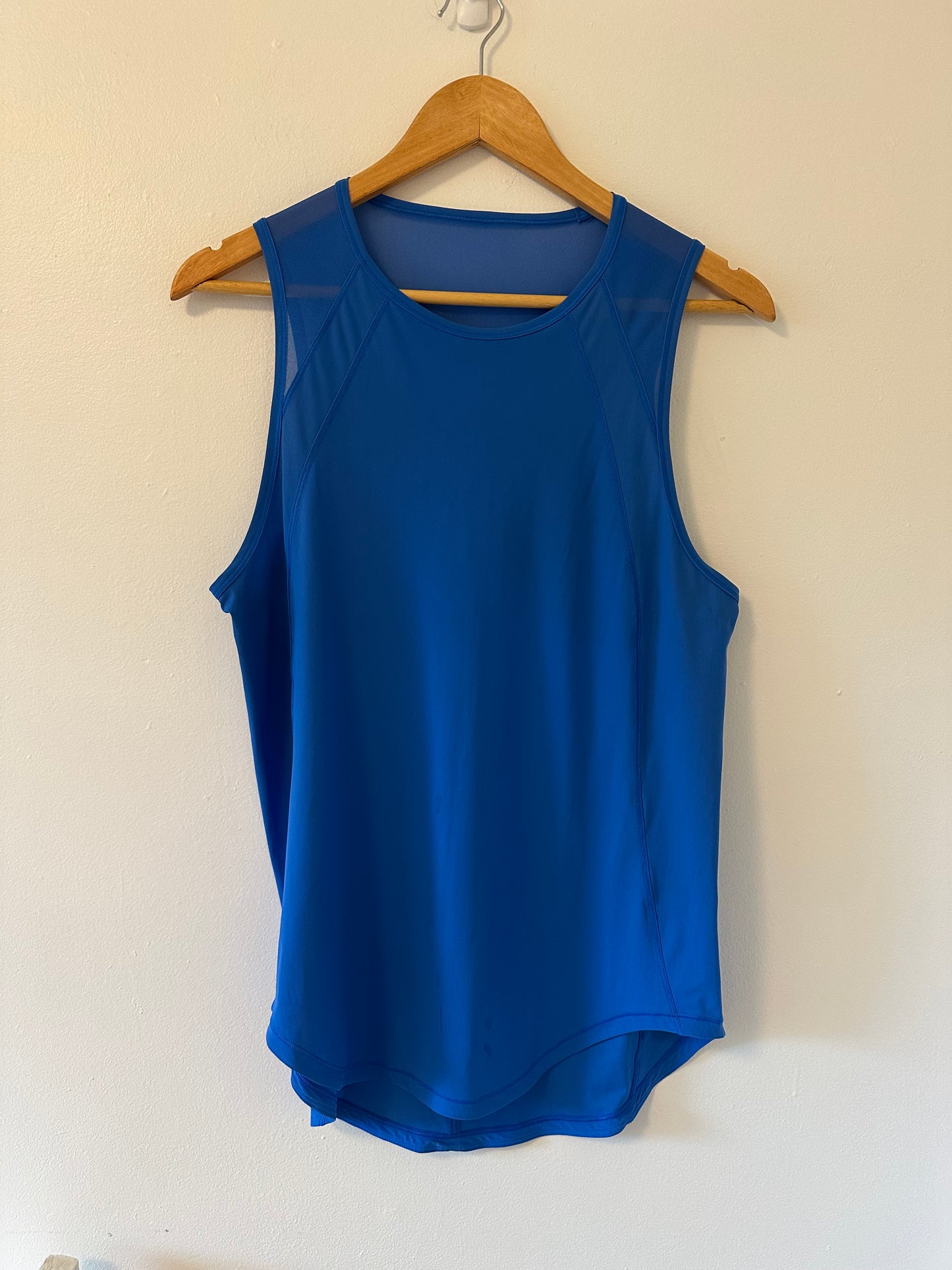 Lululemon Sculpt Tank in Cerulean Blue - Size 10