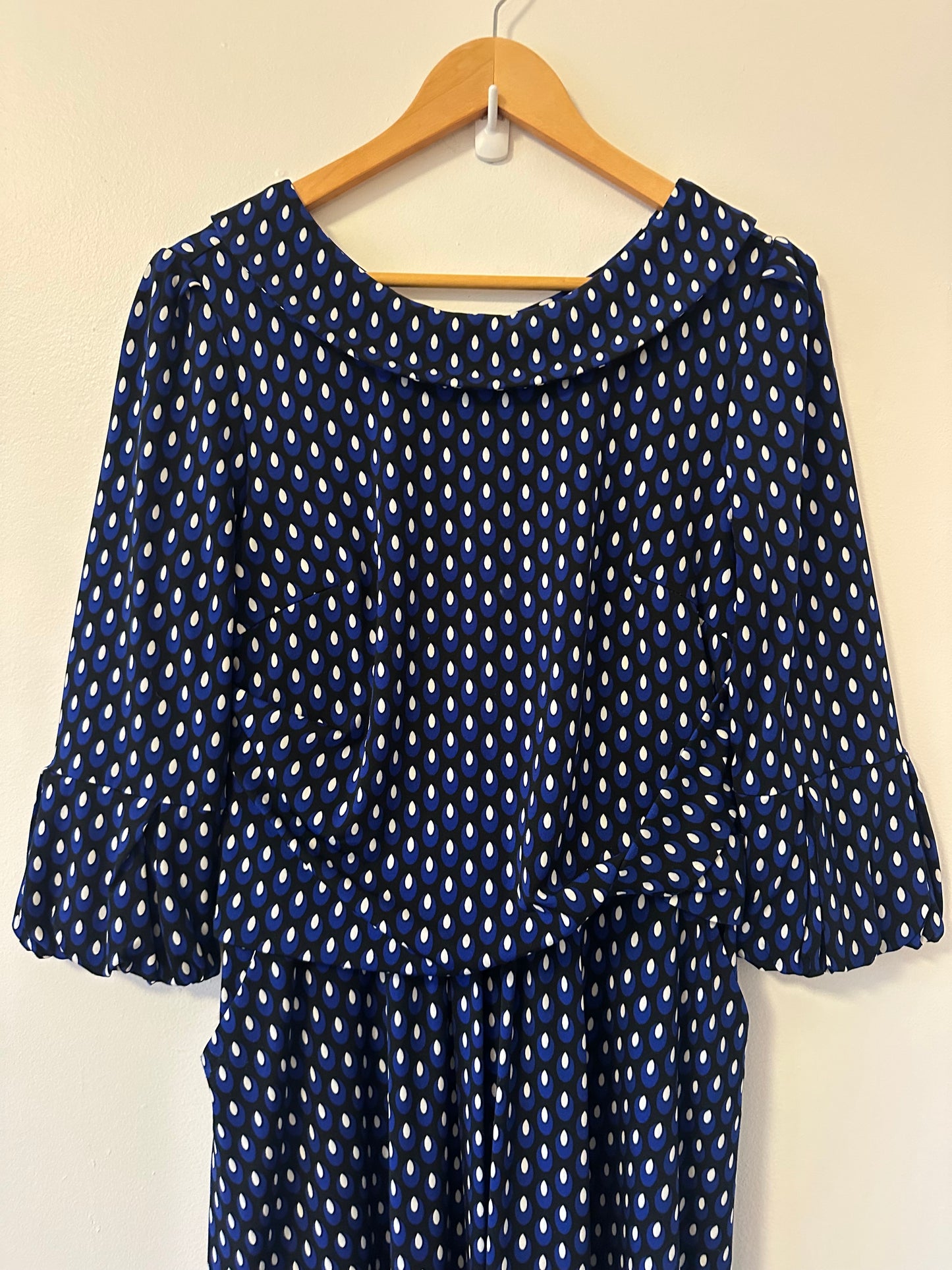 Jolie Moi Roll Collar Shift Dress in Black and Blue | Size 14