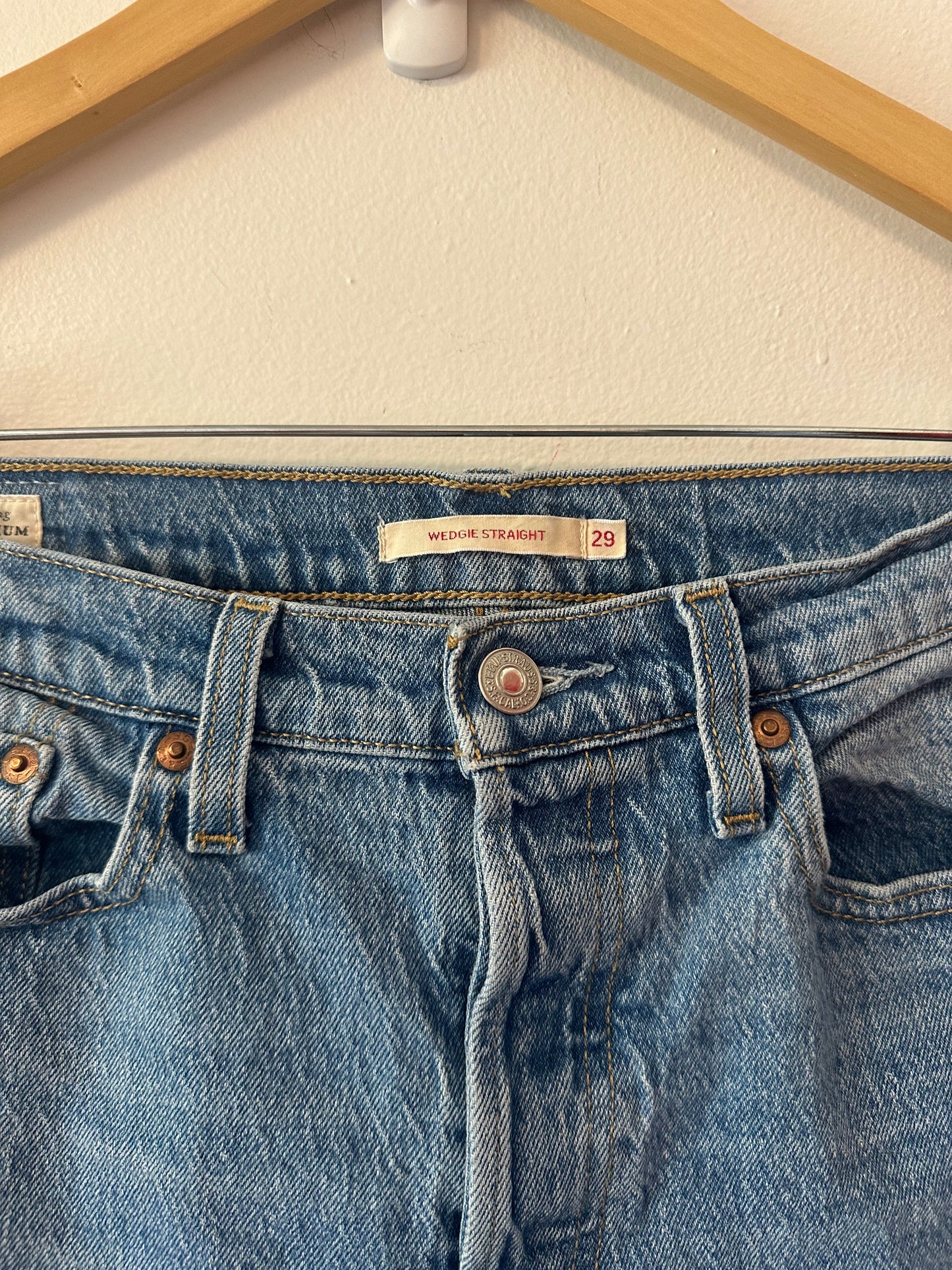 Levi's Classic Wedgie Straight Leg Ankle Length Jeans | Size 29