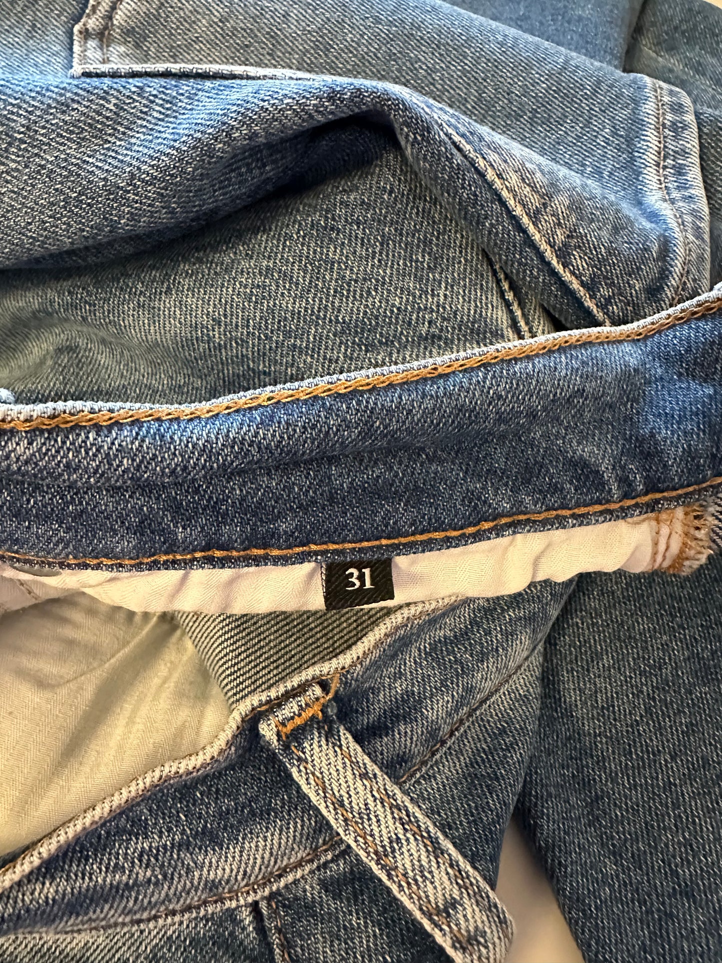 7 For All Mankind The Ultra High Rise Cropped Jo Blue Distressed Jeans | Size 31