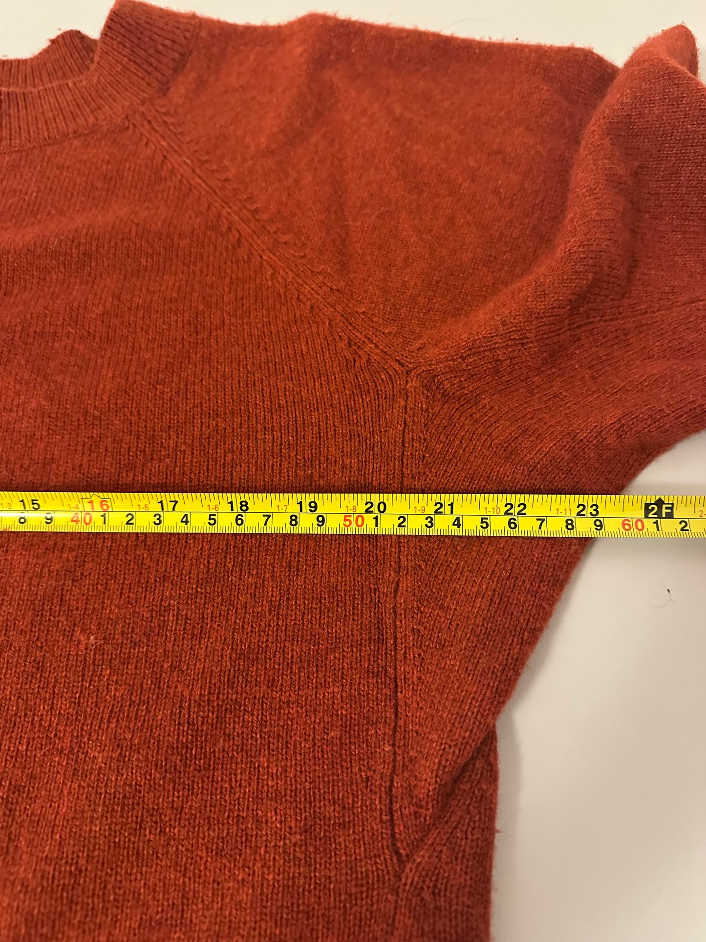 Vince Raglan Dolman Sleeve Crew Neck Sweater in Rust Red | Size Medium