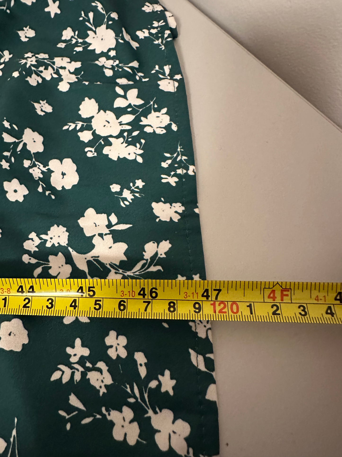Sunday Up Smocked Green and White Floral Midi Dress | Size Large