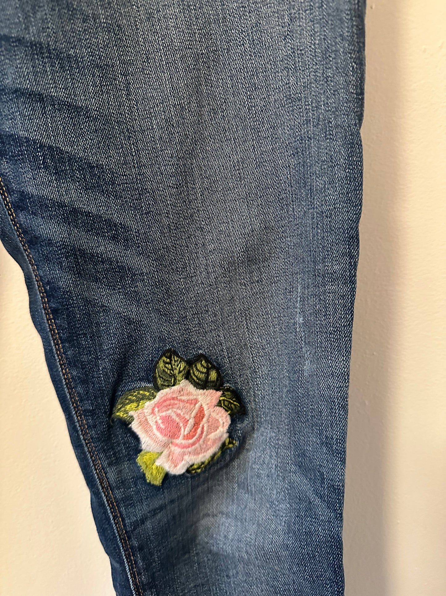 Hudson Jeans Dark Blue Mid Rise Skinny Jeans with Floral Embroidery | Size 28