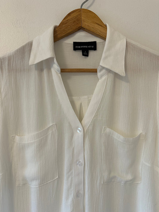 Fortune + Ivy White Short Sleeve Button Down Shirt | Size Small