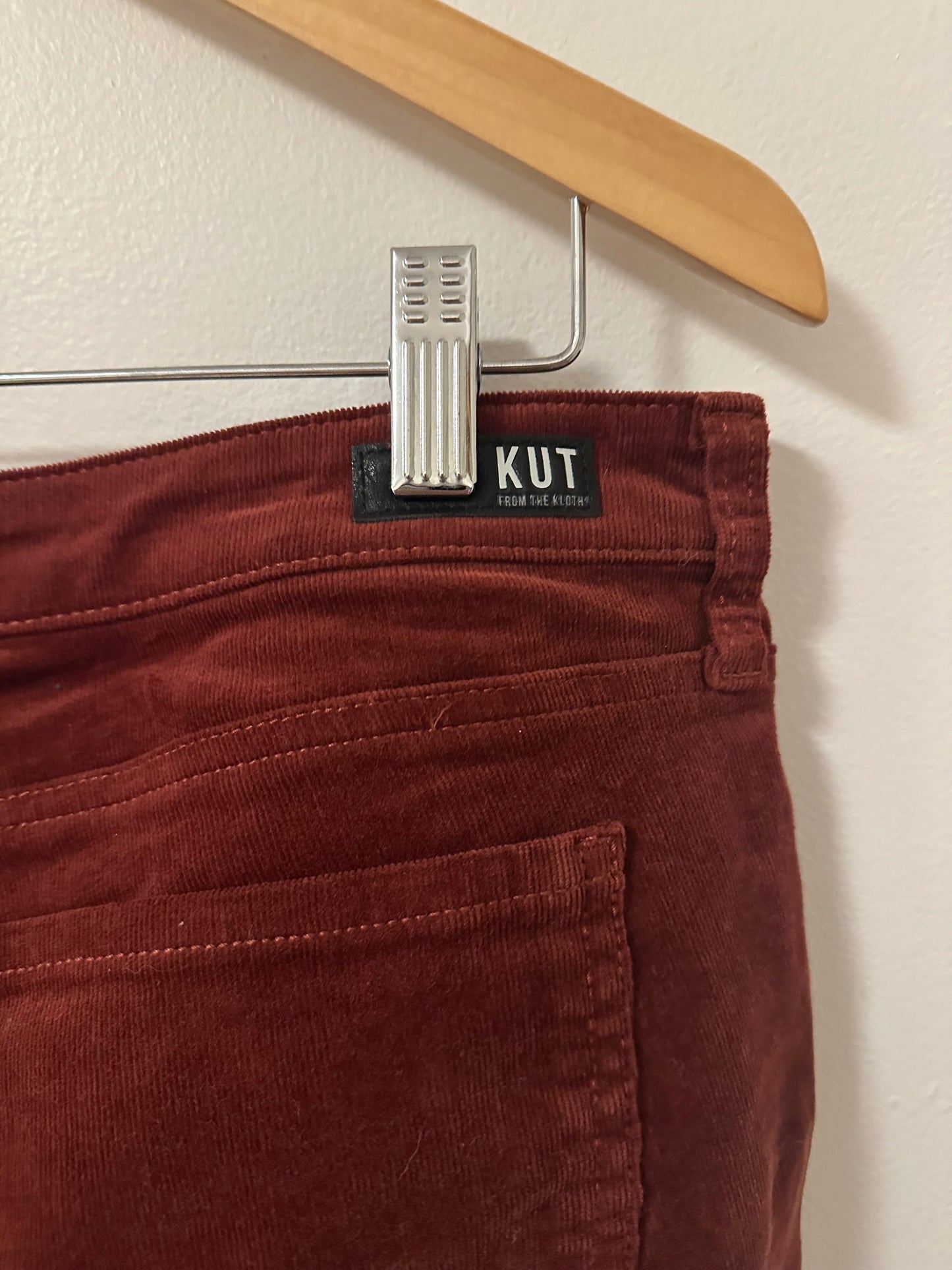 Kut from the Kloth Karen Baby Bootcut Corduroy Jeans in Burgundy Red | Size 16